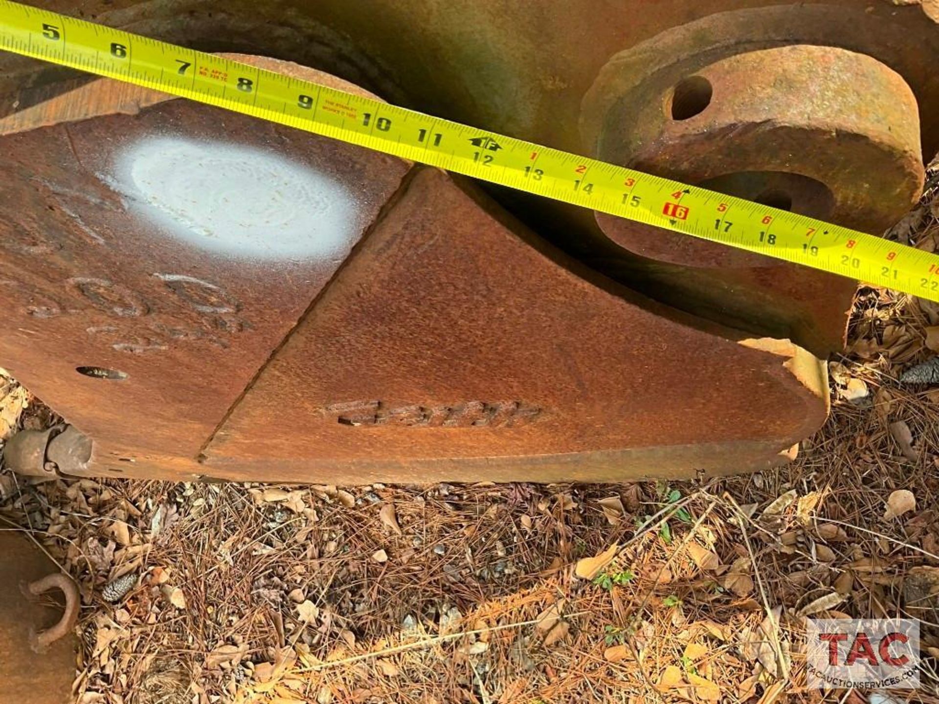 Geith 24in Excavator Bucket - Image 15 of 20