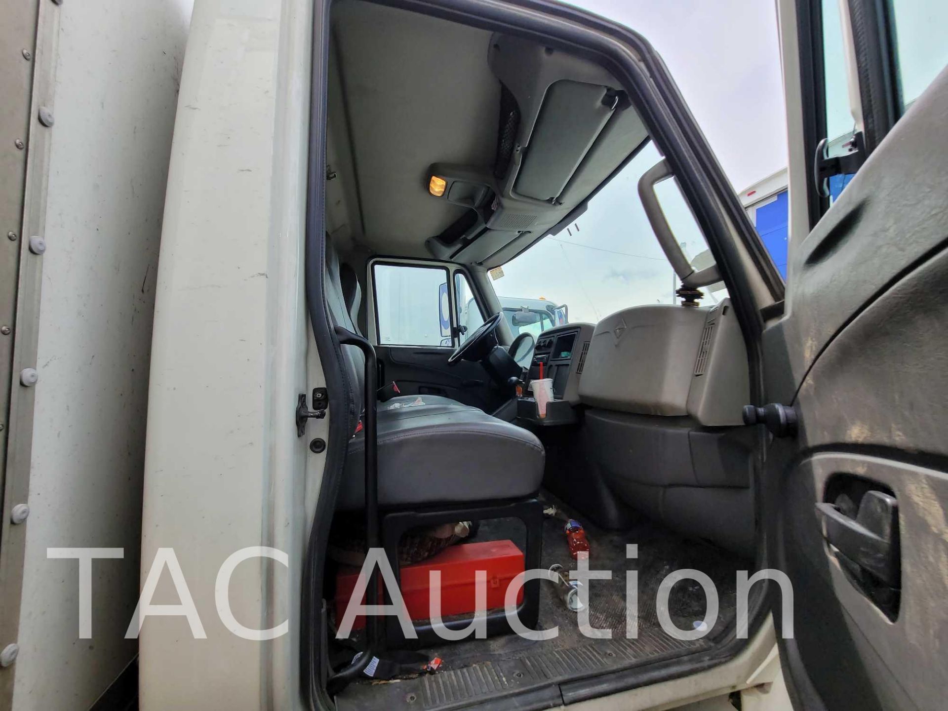 2015 International Durastar 4300 Box Truck - Image 24 of 64