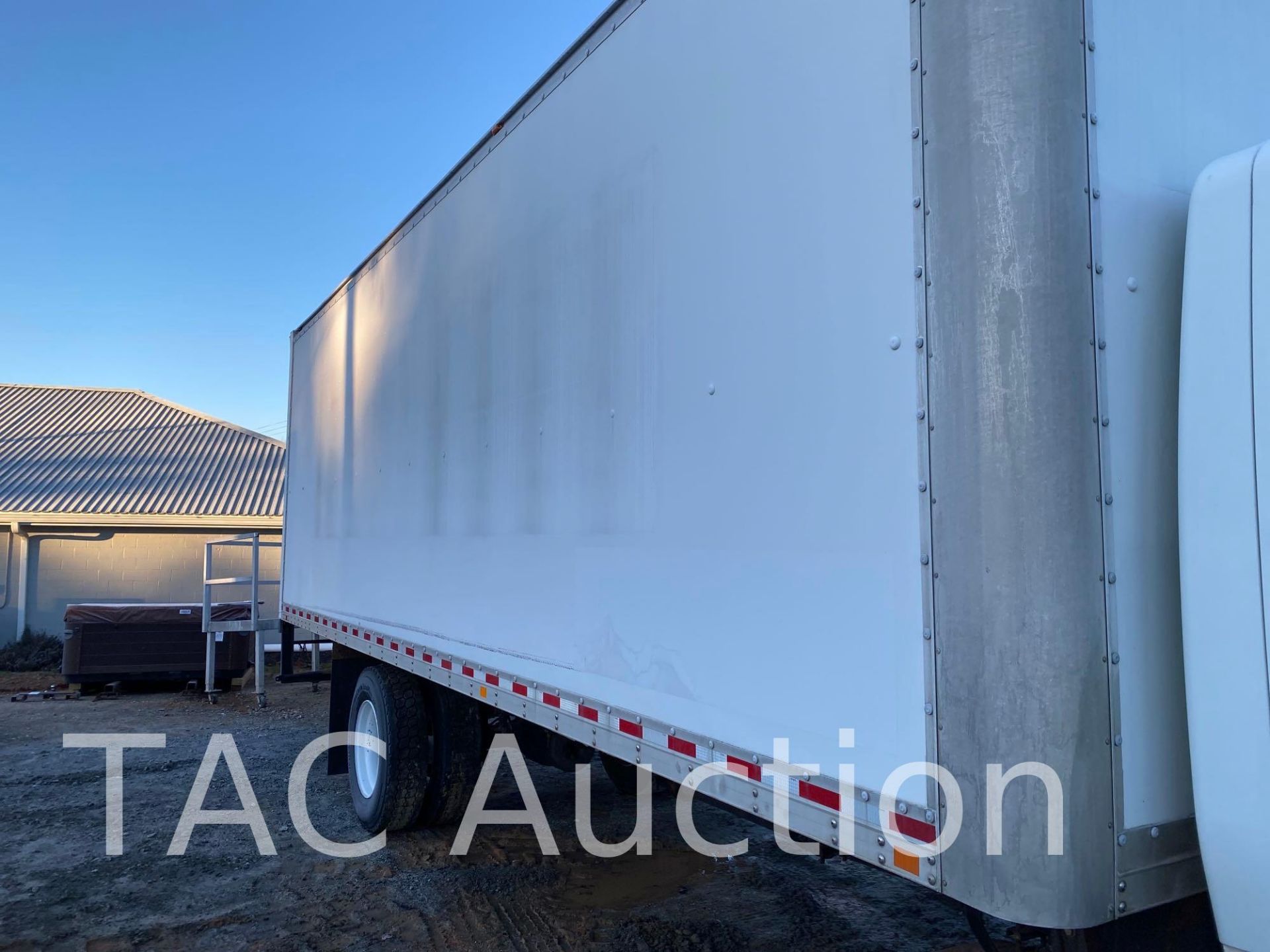 2018 International Durastar 4300 26ft Box Truck - Image 25 of 61