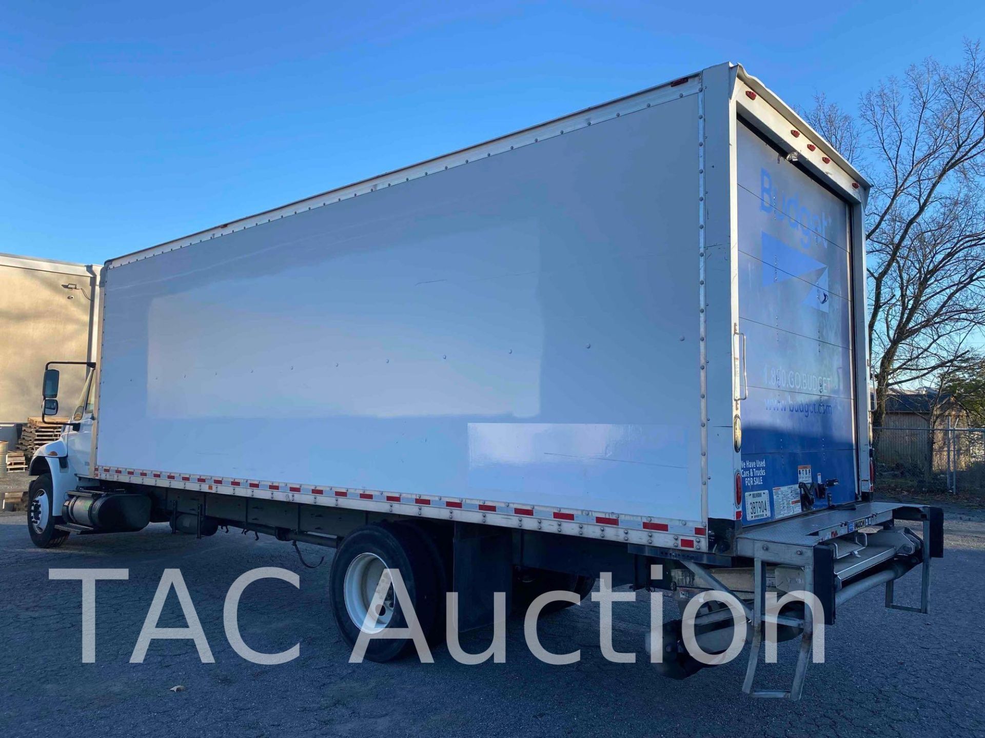 2017 International Durastar 4300 26ft Box Truck - Image 5 of 71