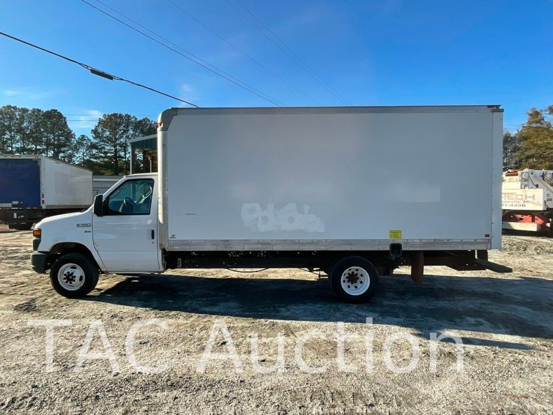 2015 Ford E-350 16ft Box Truck - Image 4 of 49