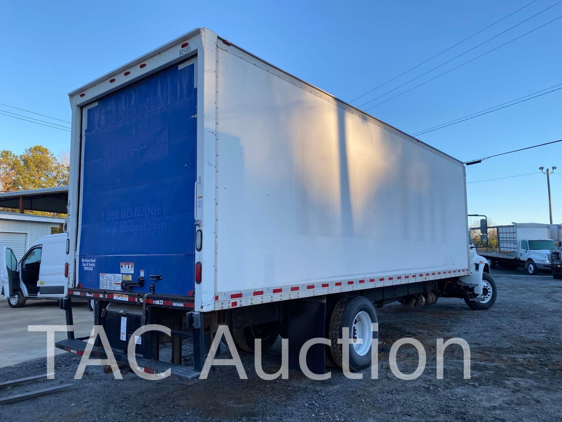 2018 International Durastar 4300 26ft Box Truck - Image 4 of 61