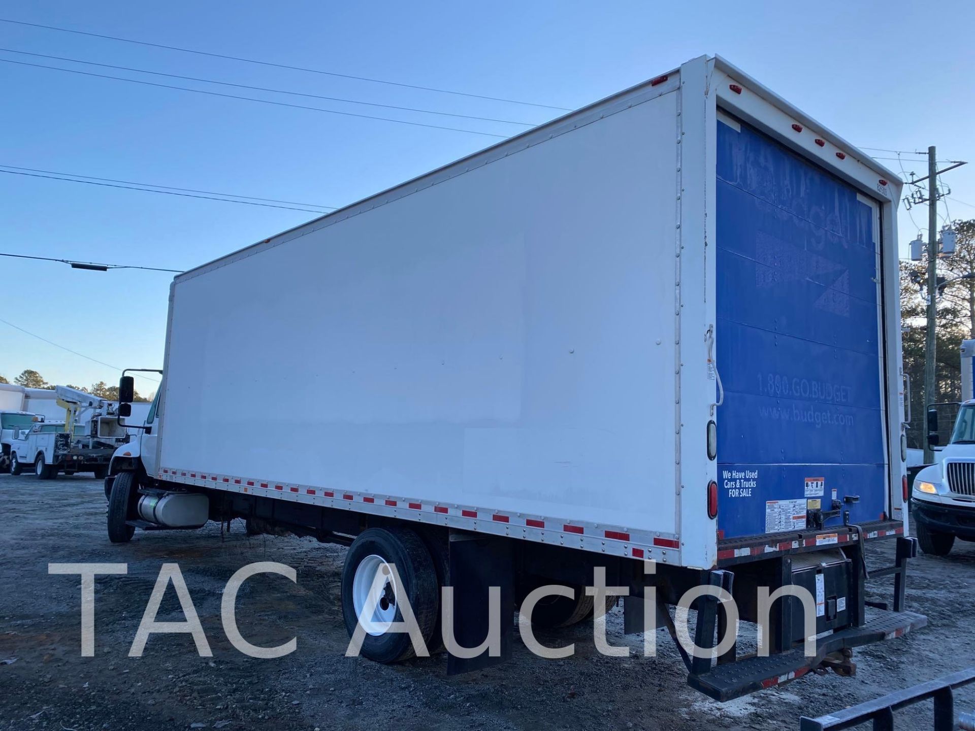 2018 International Durastar 4300 26ft Box Truck - Image 6 of 61