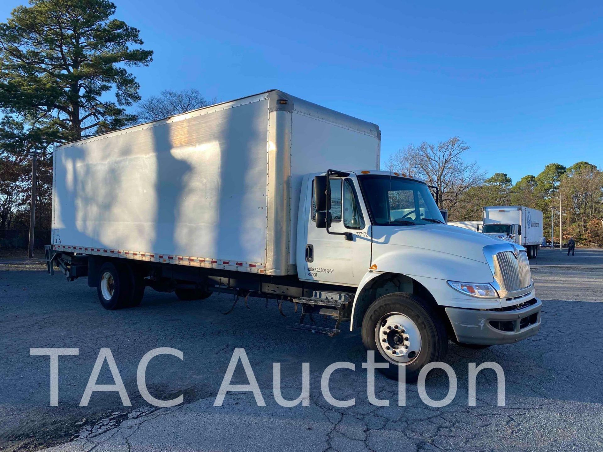 2017 International Durastar 4300 26ft Box Truck