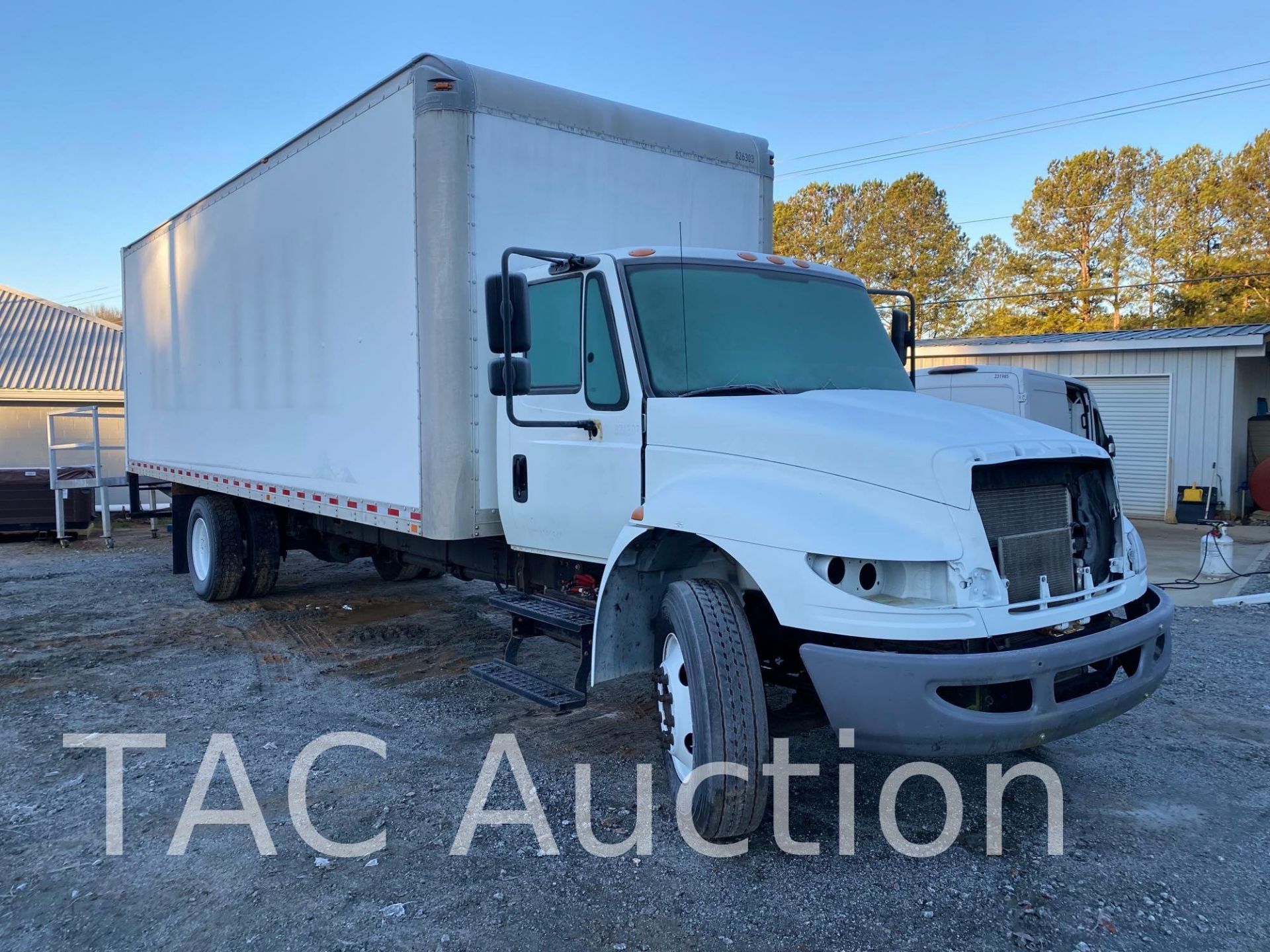 2018 International Durastar 4300 26ft Box Truck