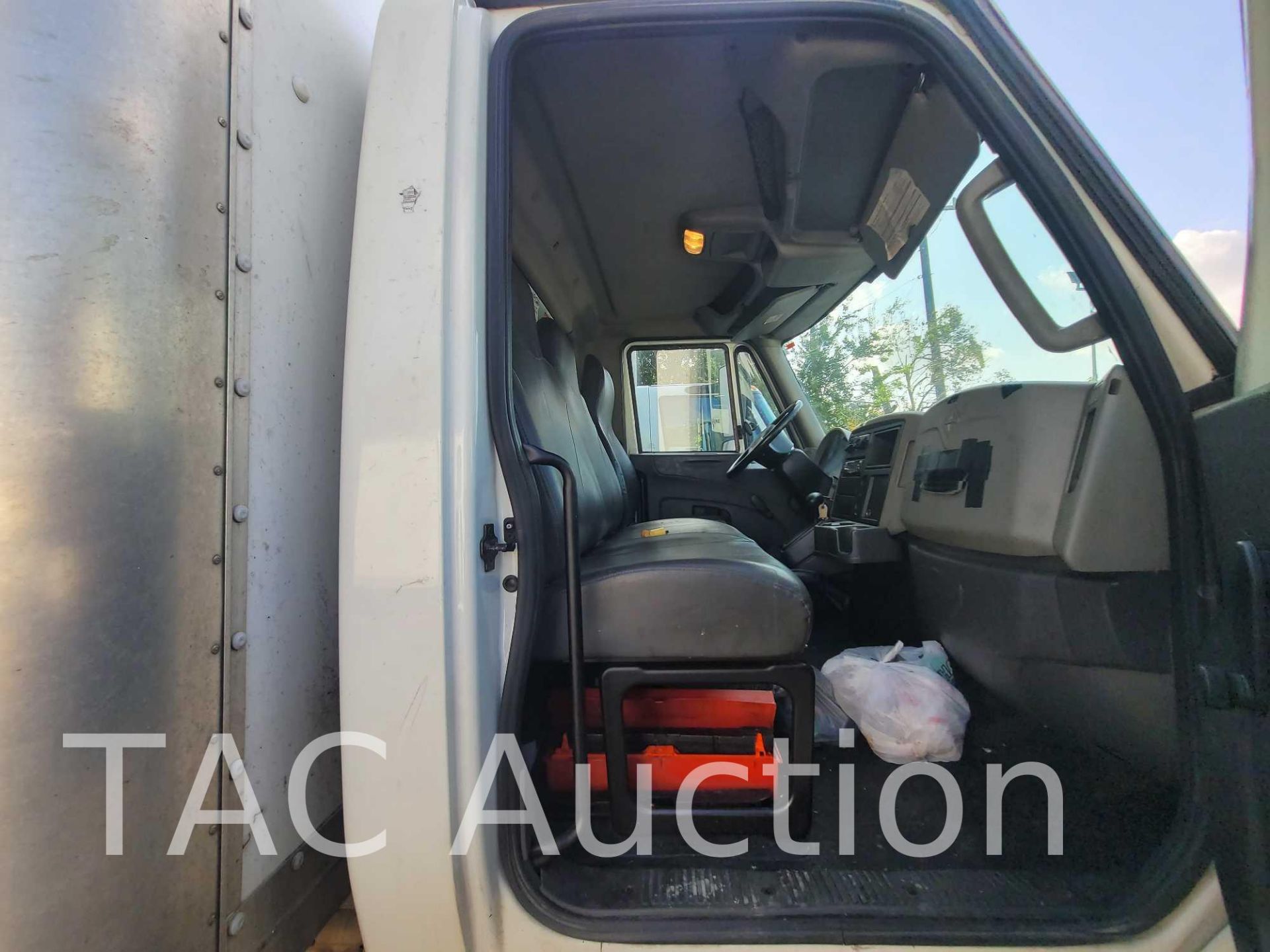 2015 International Durastar 4300 Box Truck - Image 14 of 46