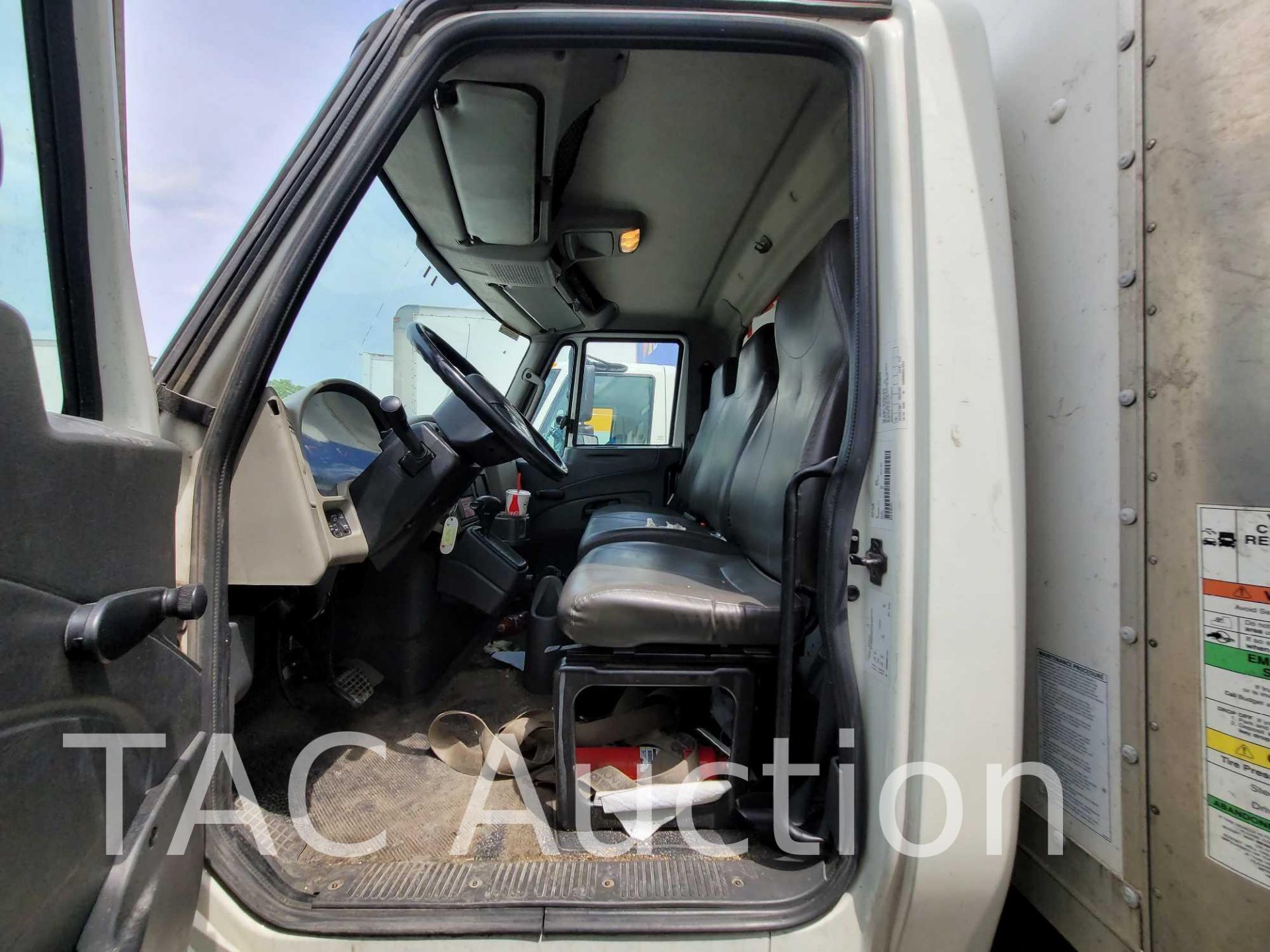 2015 International Durastar 4300 Box Truck - Image 12 of 64