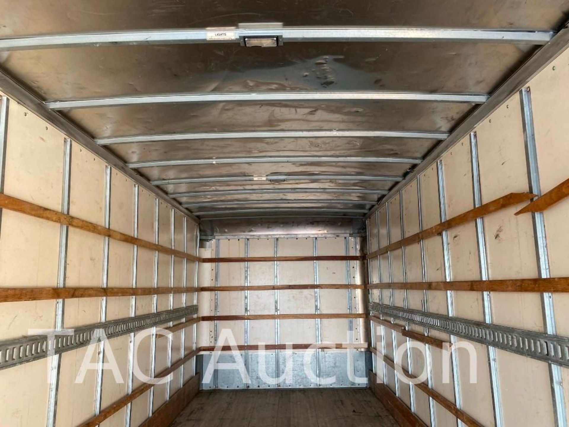 2015 International Durastar 4300 Box Truck - Image 27 of 52