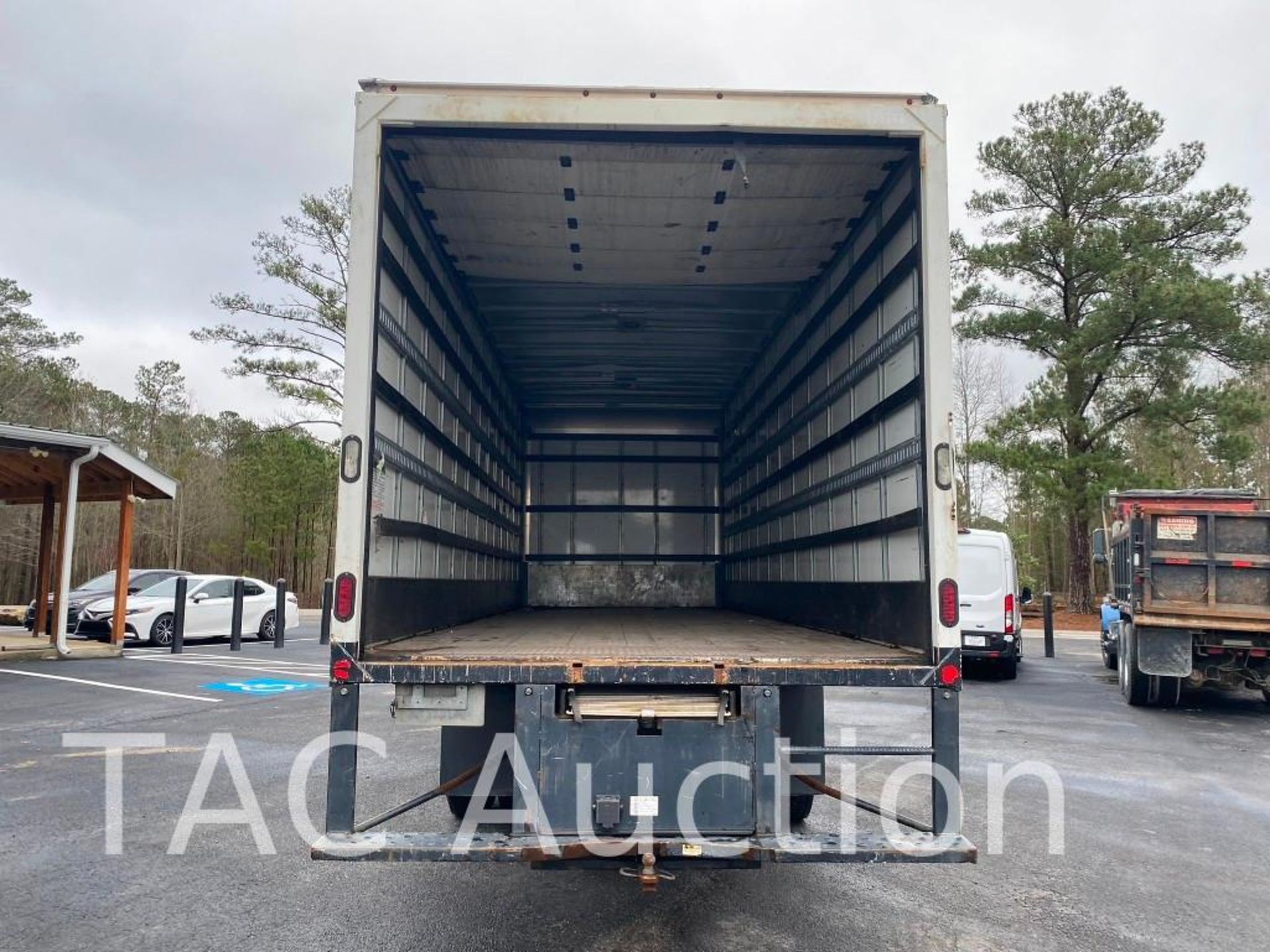 2017 Freightliner M2106 26ft Box Truck - Image 23 of 64