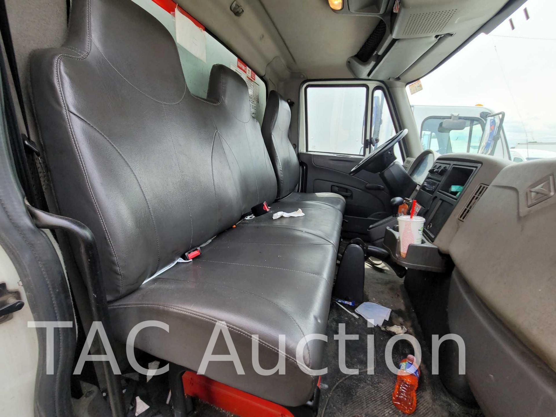 2015 International Durastar 4300 Box Truck - Image 25 of 64