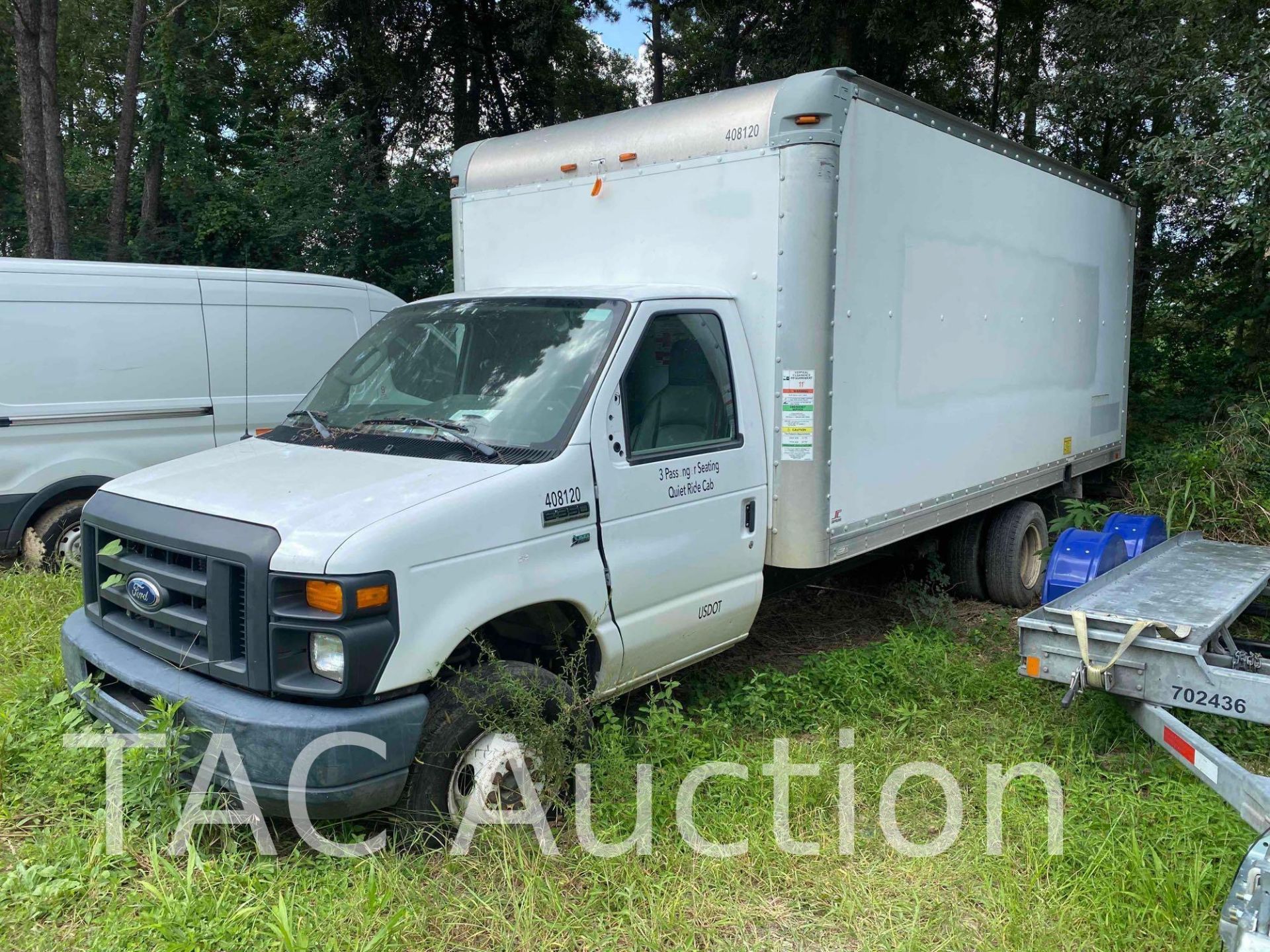 2014 Ford E-350 16ft Box Truck