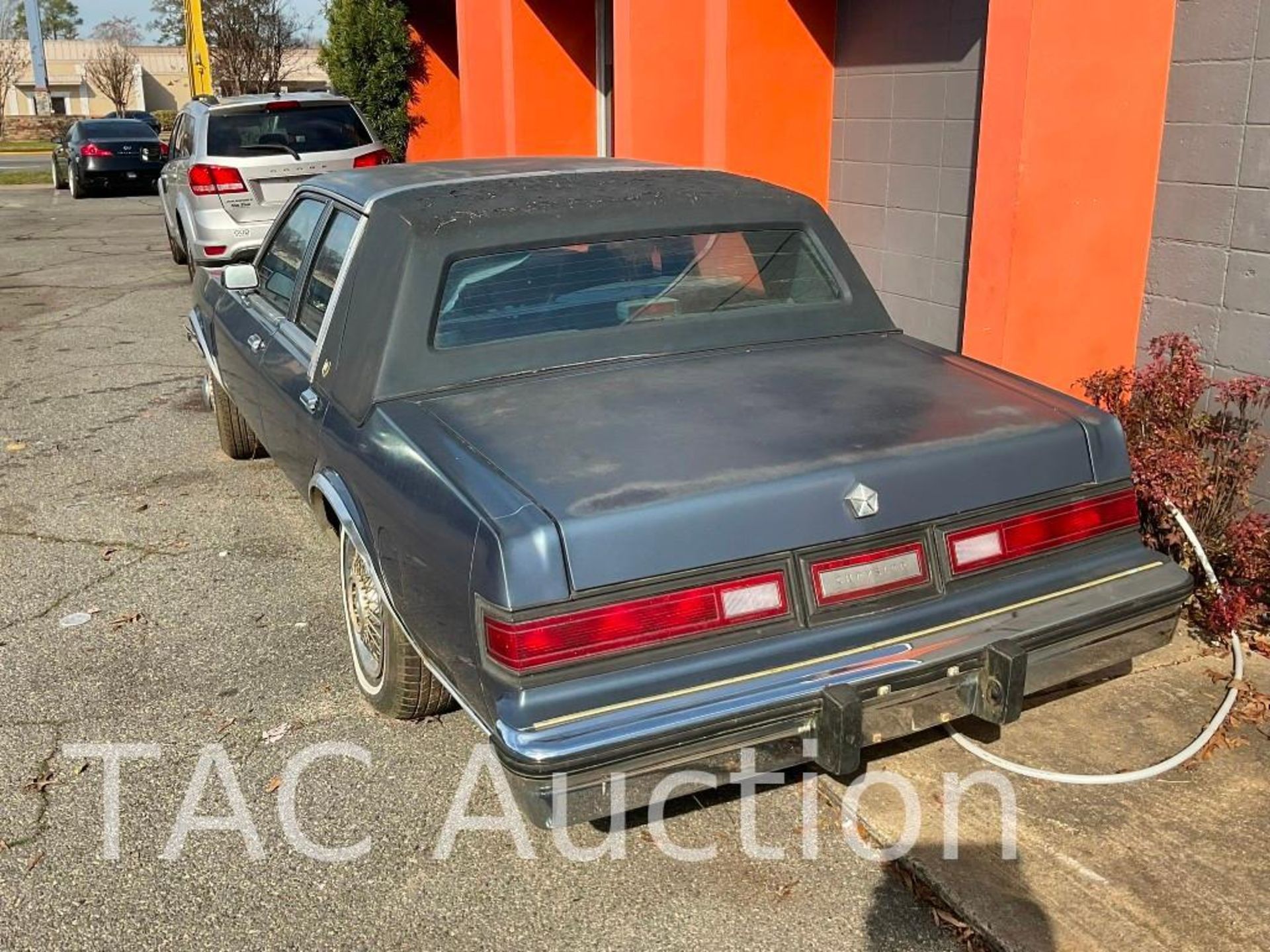 1989 Chrysler Fifth Avenue - Image 4 of 41