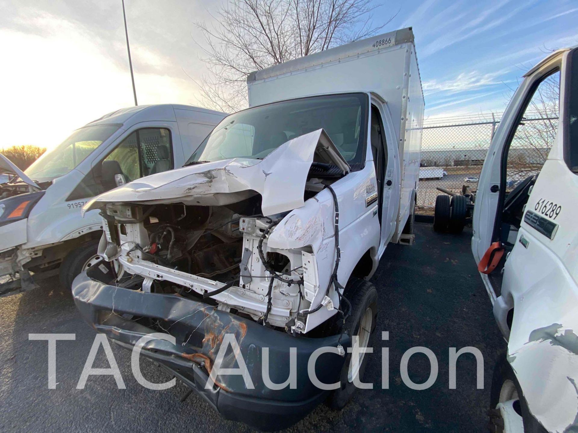 2014 Ford E-350 12ft Box Truck