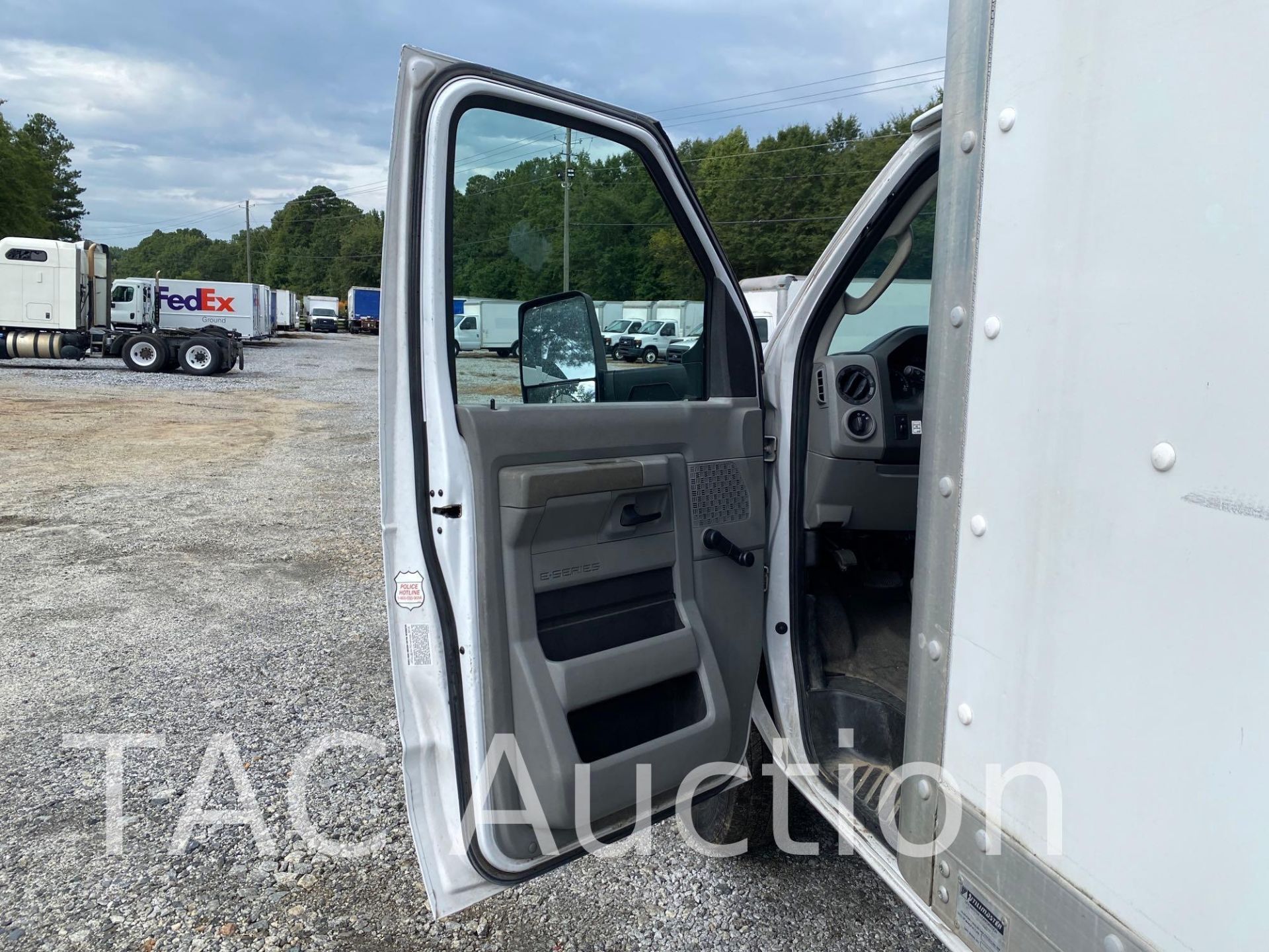 2014 Ford Econoline E-350 Box Truck - Image 14 of 53