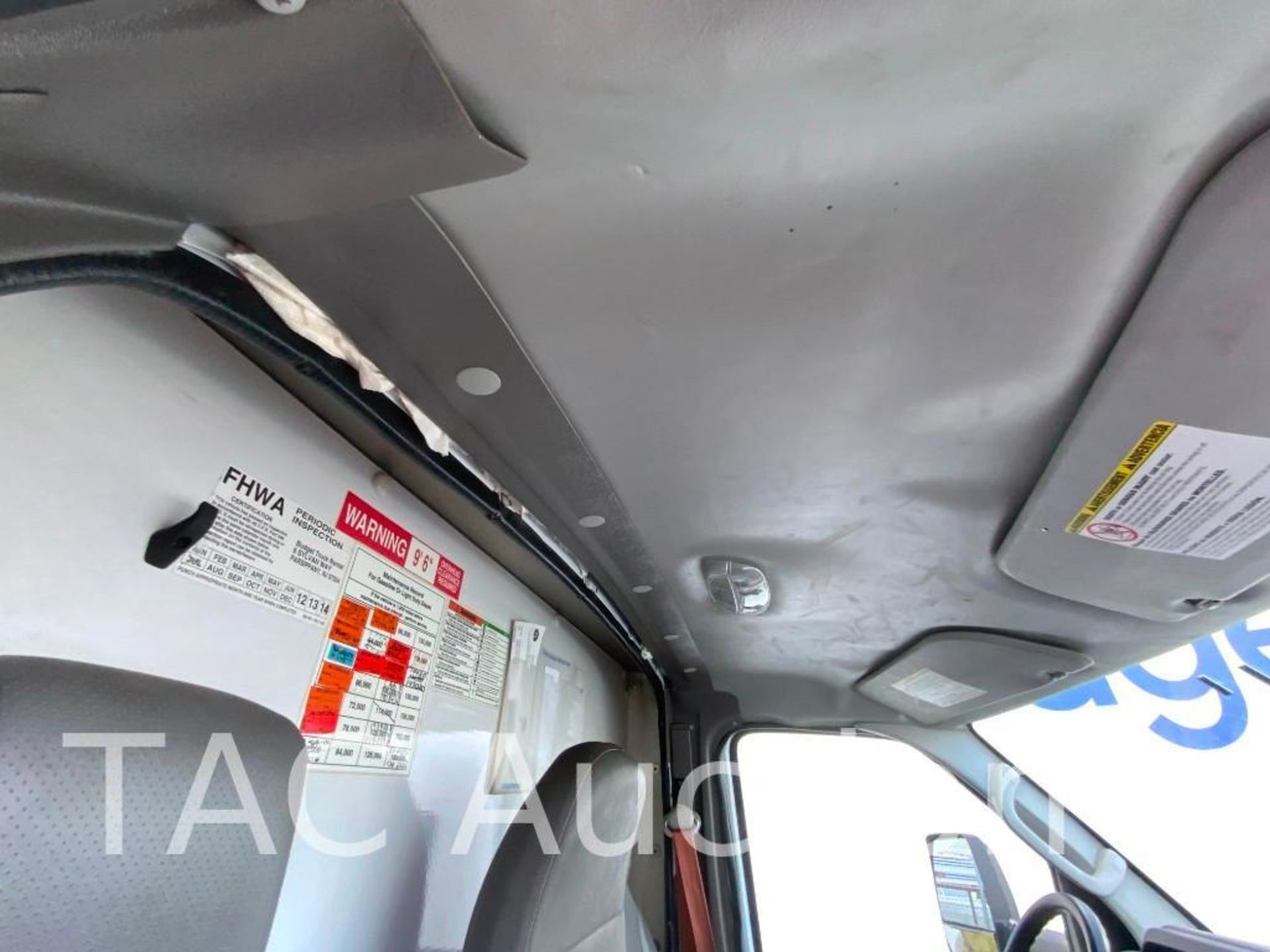 2014 Ford E-350 Cutaway Van - Image 30 of 53