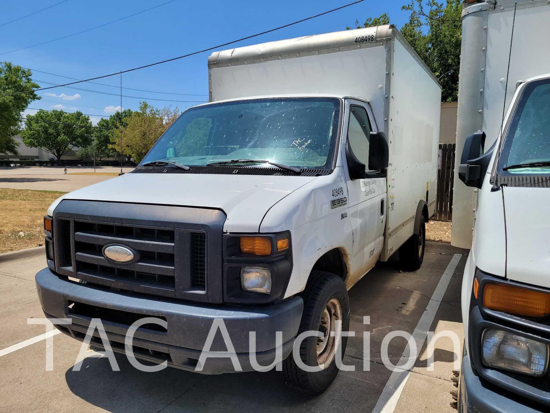 2014 Ford E-350 Box Truck