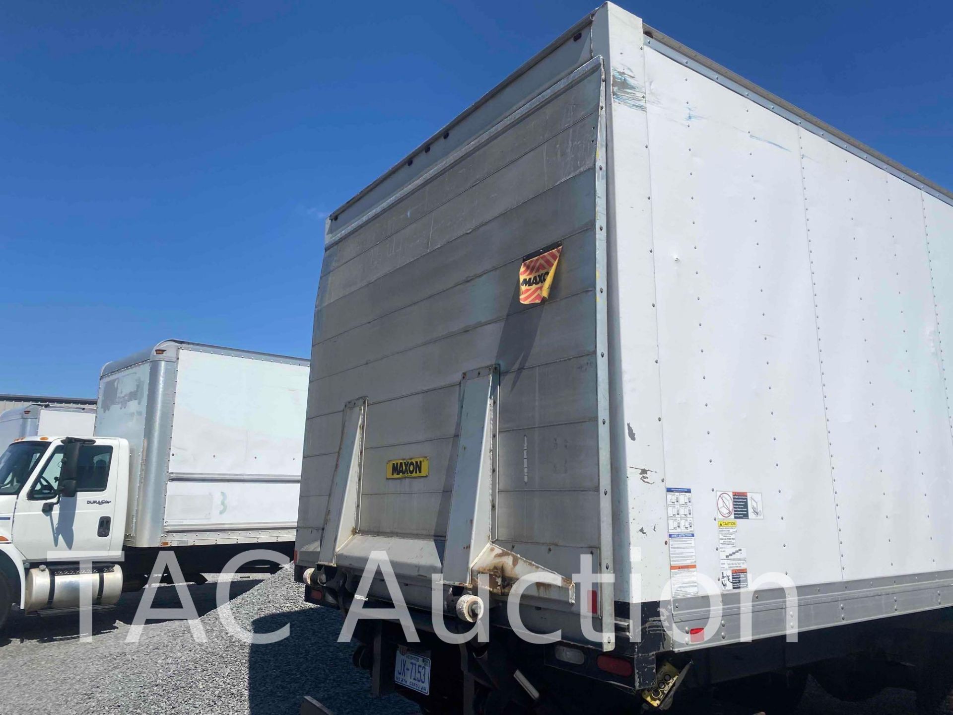 2018 Freightliner M2106 28ft Box Truck - Image 5 of 18