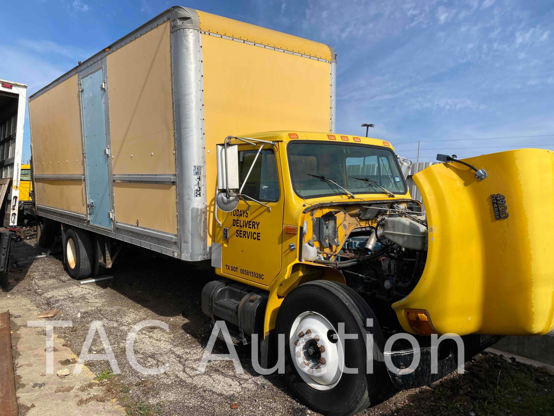 1998 International 4900 24ft Box Truck - Image 3 of 99