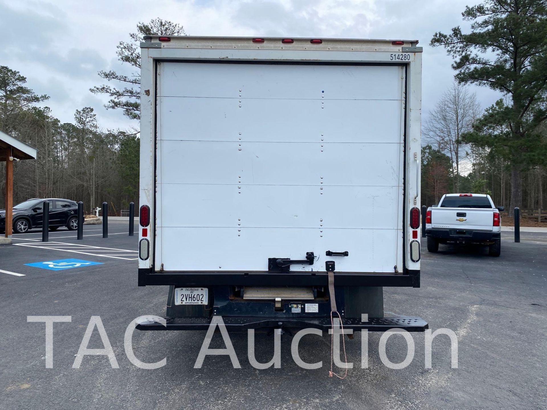 2015 Ford Econoline E-350 16ft Box Truck - Image 5 of 48