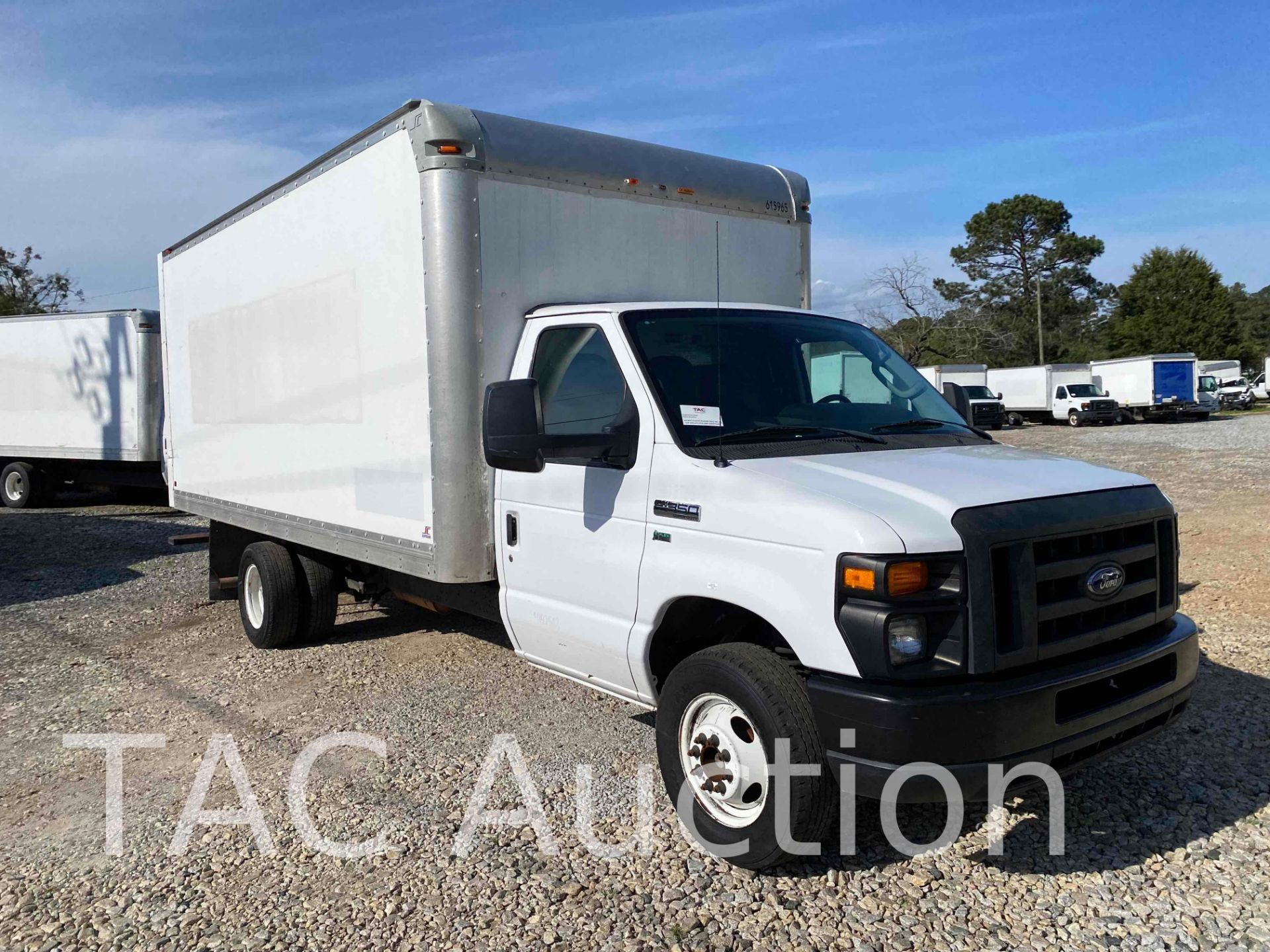 2016 Ford E-350 16ft Box Truck - Image 3 of 58