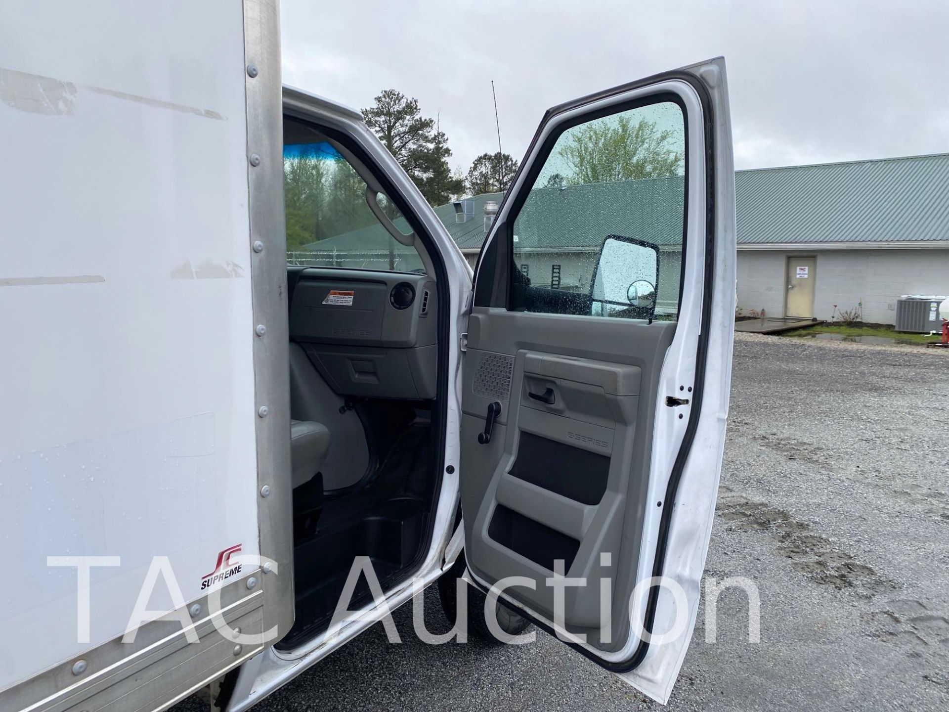 2016 Ford Econoline E-350 16ft Box Truck - Image 22 of 55