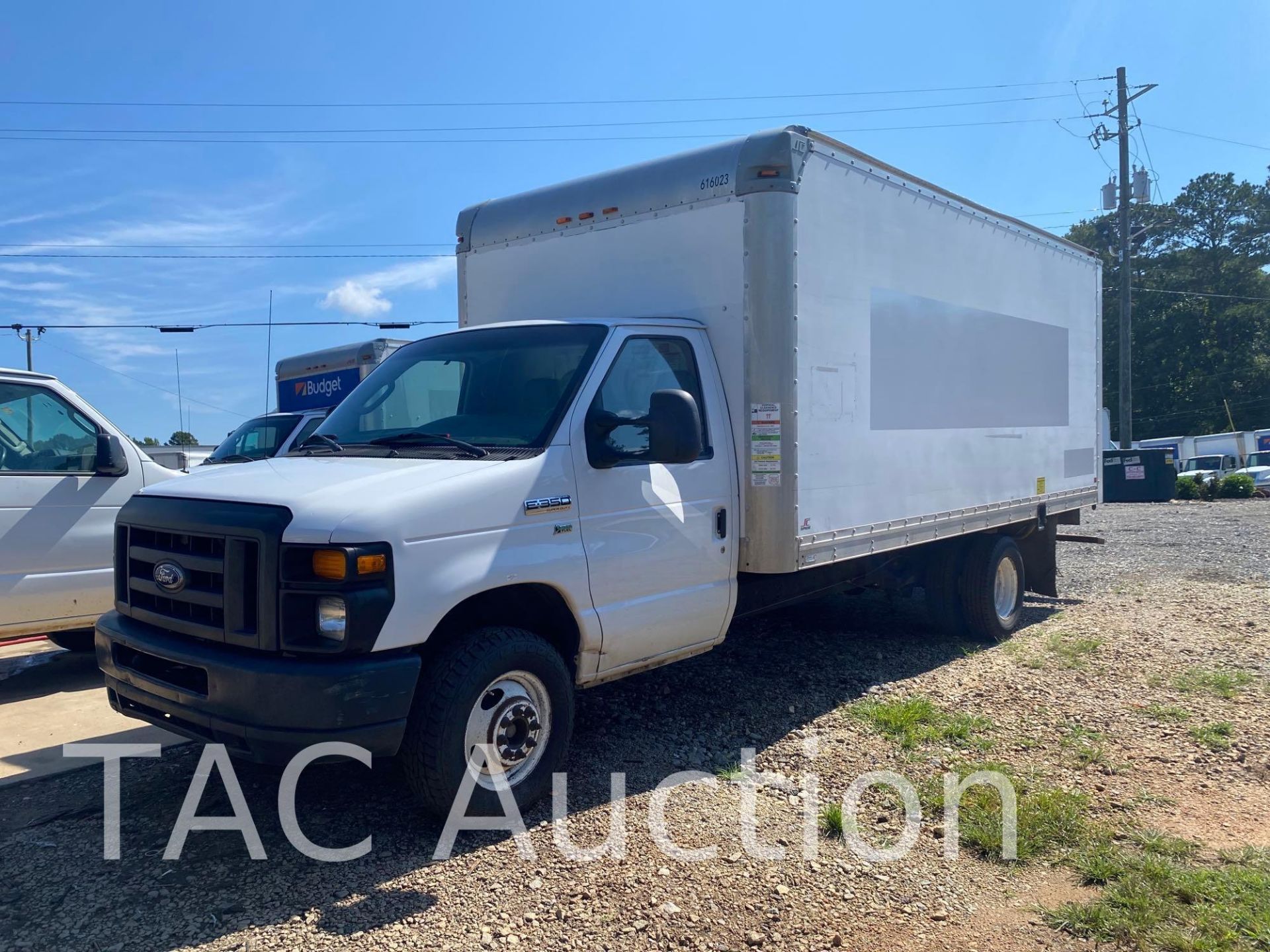 2016 Ford Econoline E-350 Box Truck