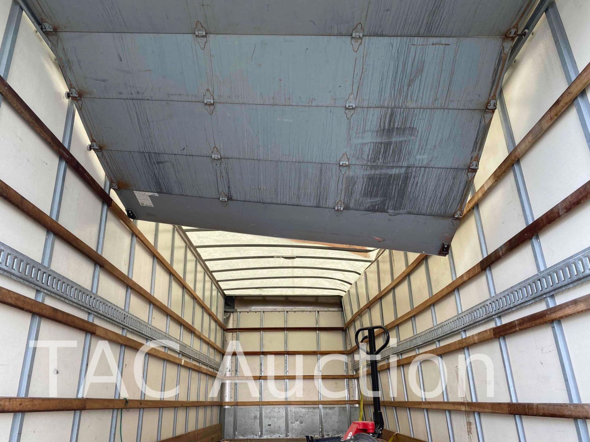 2017 International Durastar 4300 Box Truck - Image 16 of 39