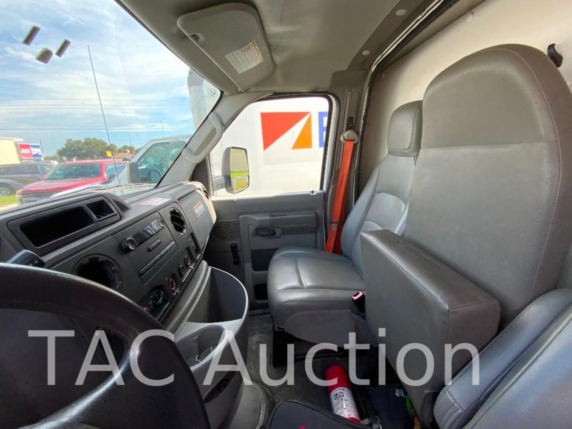 2014 Ford E-350 Cutaway Van - Image 19 of 61