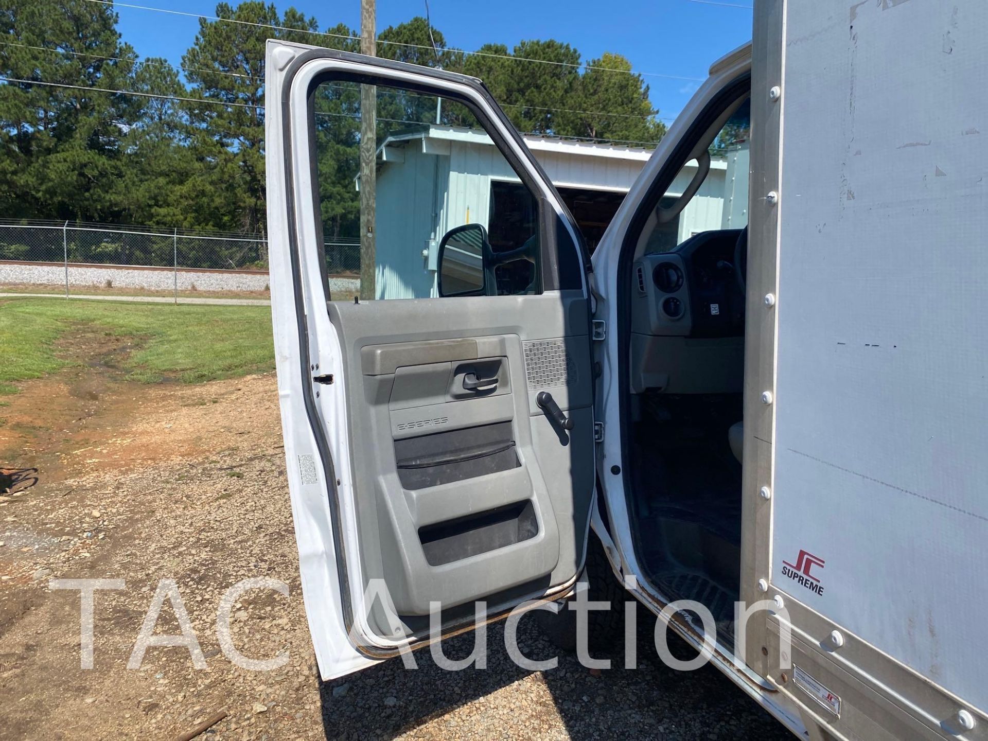 2016 Ford Econoline E-350 Box Truck - Image 9 of 54