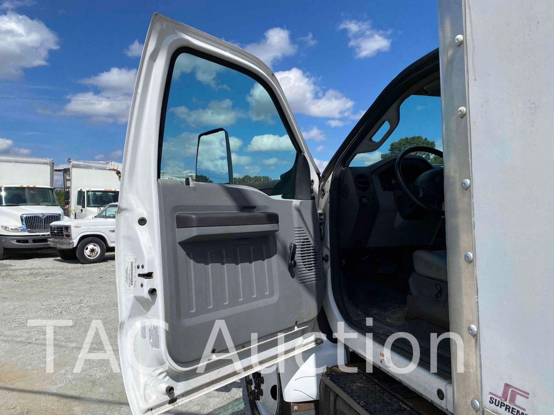 2015 Ford F-750 XL Super Duty 26ft Box Truck - Image 7 of 60