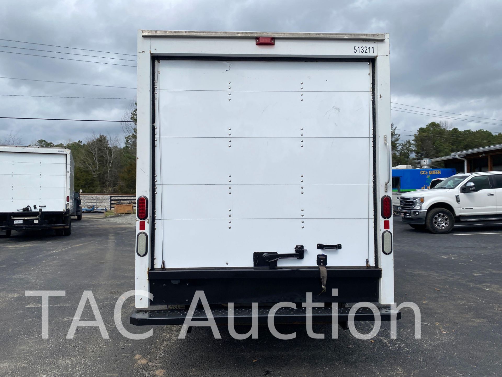 2015 Ford Econoline E-350 12ft Box Truck - Image 5 of 47