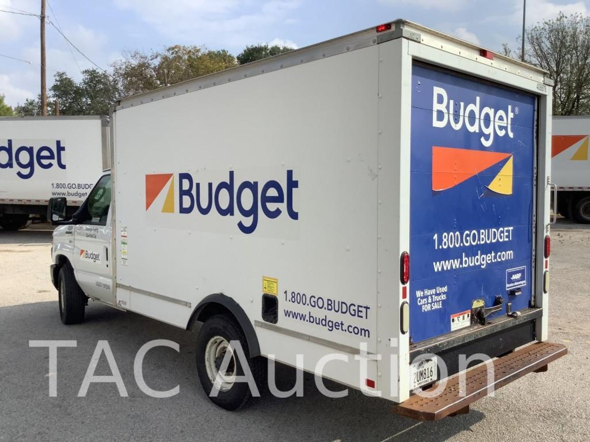 2014 Ford Econoline E-350 12ft Box Truck - Image 5 of 43