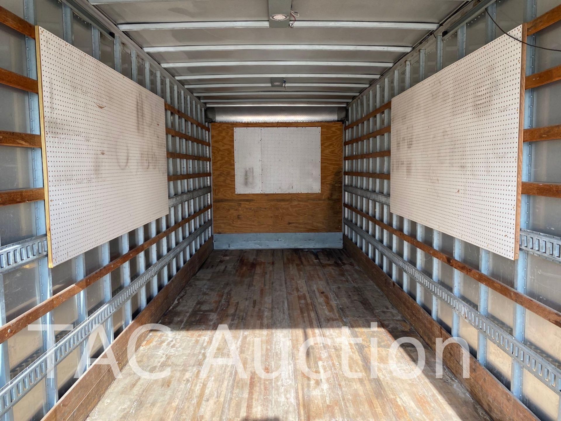 2015 International Durastar 4300 26ft Box Truck - Image 46 of 63