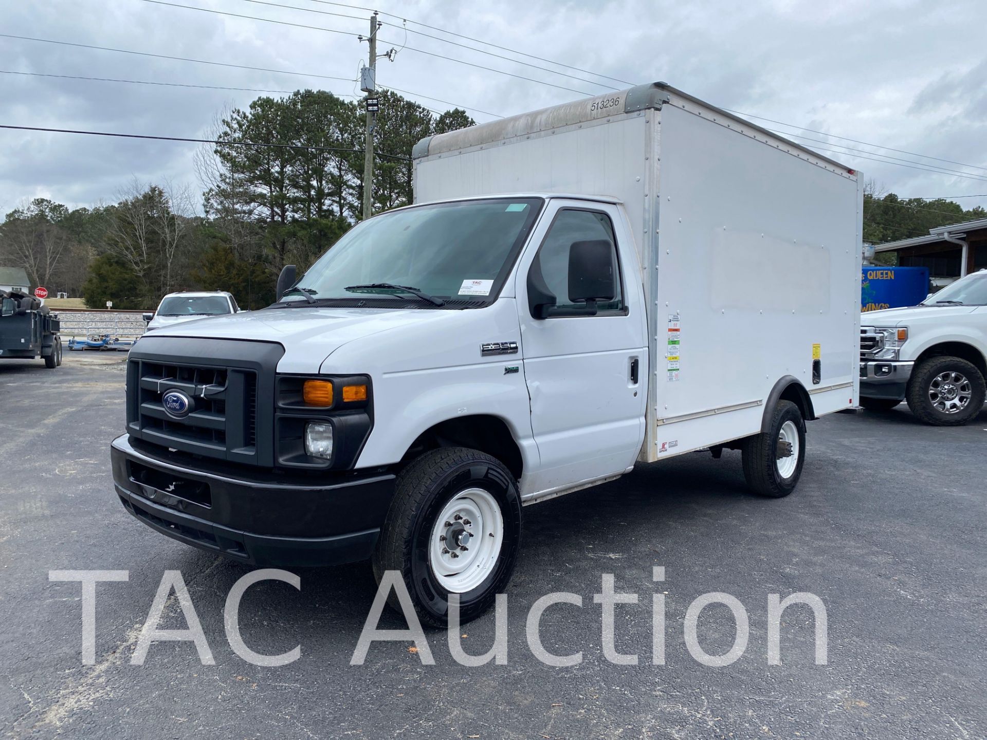 2015 Ford Econoline E-350 12ft Box Truck