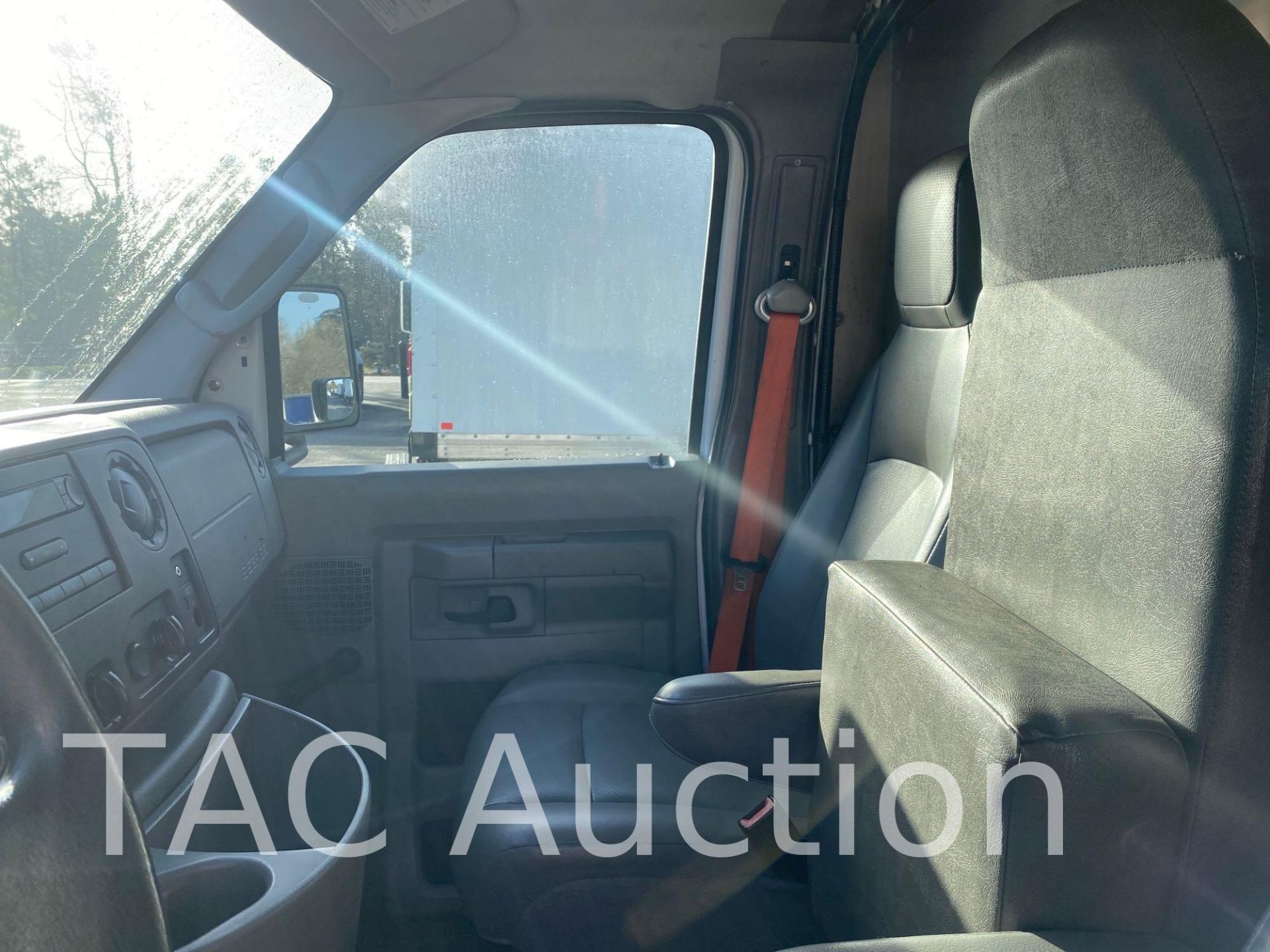 2015 Ford Econoline E-350 12ft Box Truck - Image 18 of 48