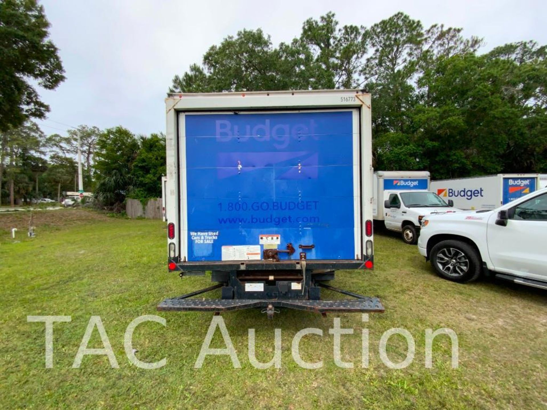 2015 Ford E-350 16ft Box Truck - Image 6 of 55