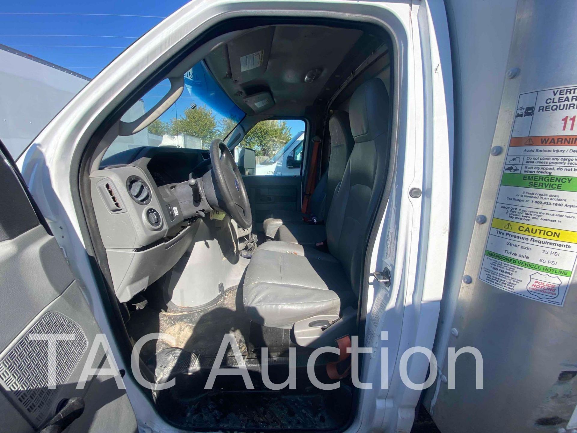 2016 Ford E-350 16ft Box Truck - Image 24 of 47