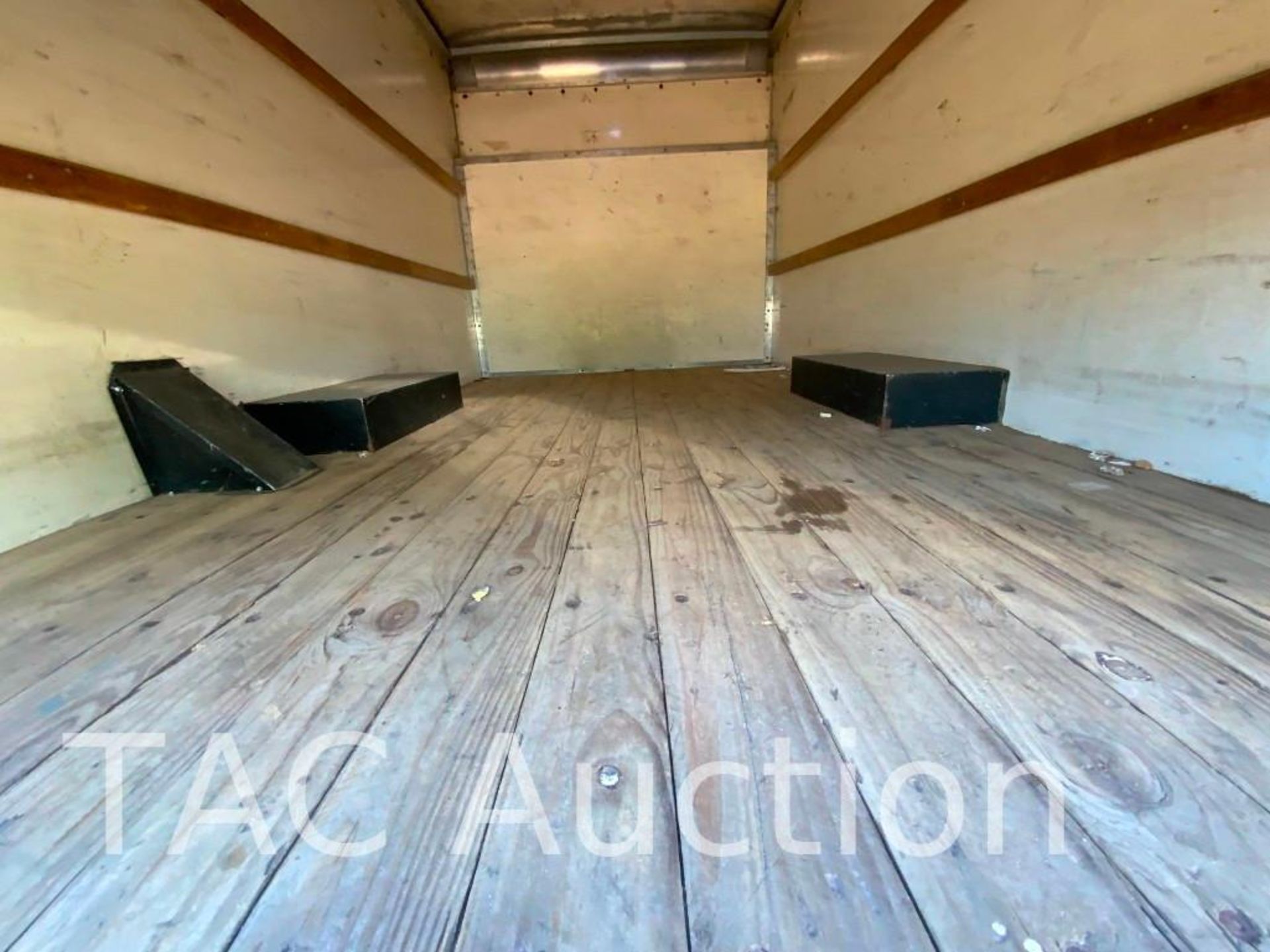 2015 Ford Econoline E-350 12ft Box Truck - Image 21 of 48