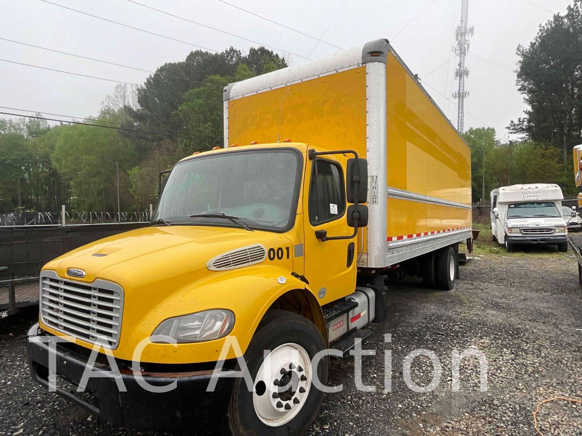 2014 Freightliner M2 26ft Box Truck