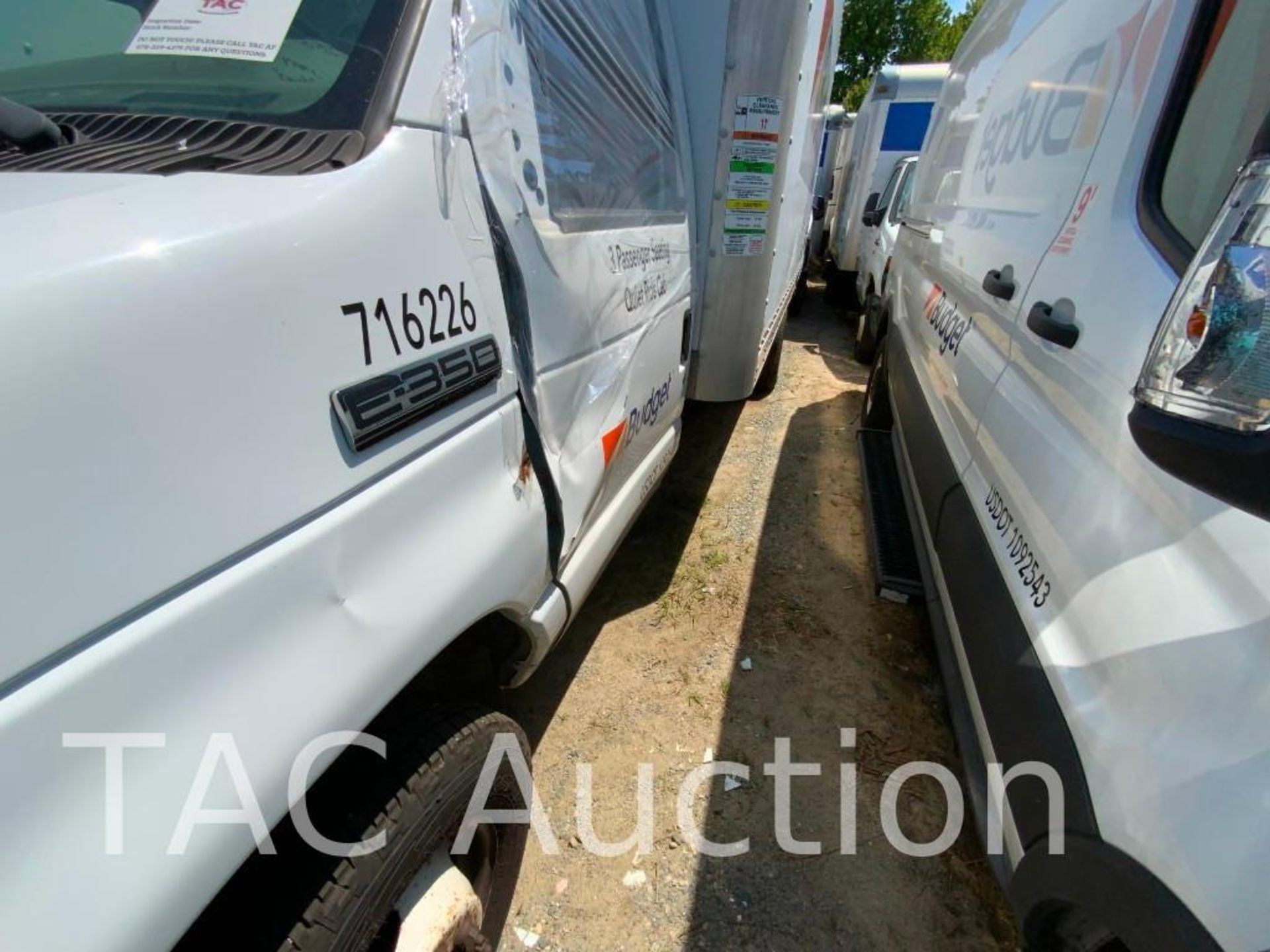 2017 Ford E-350 16ft Box Truck - Image 21 of 78