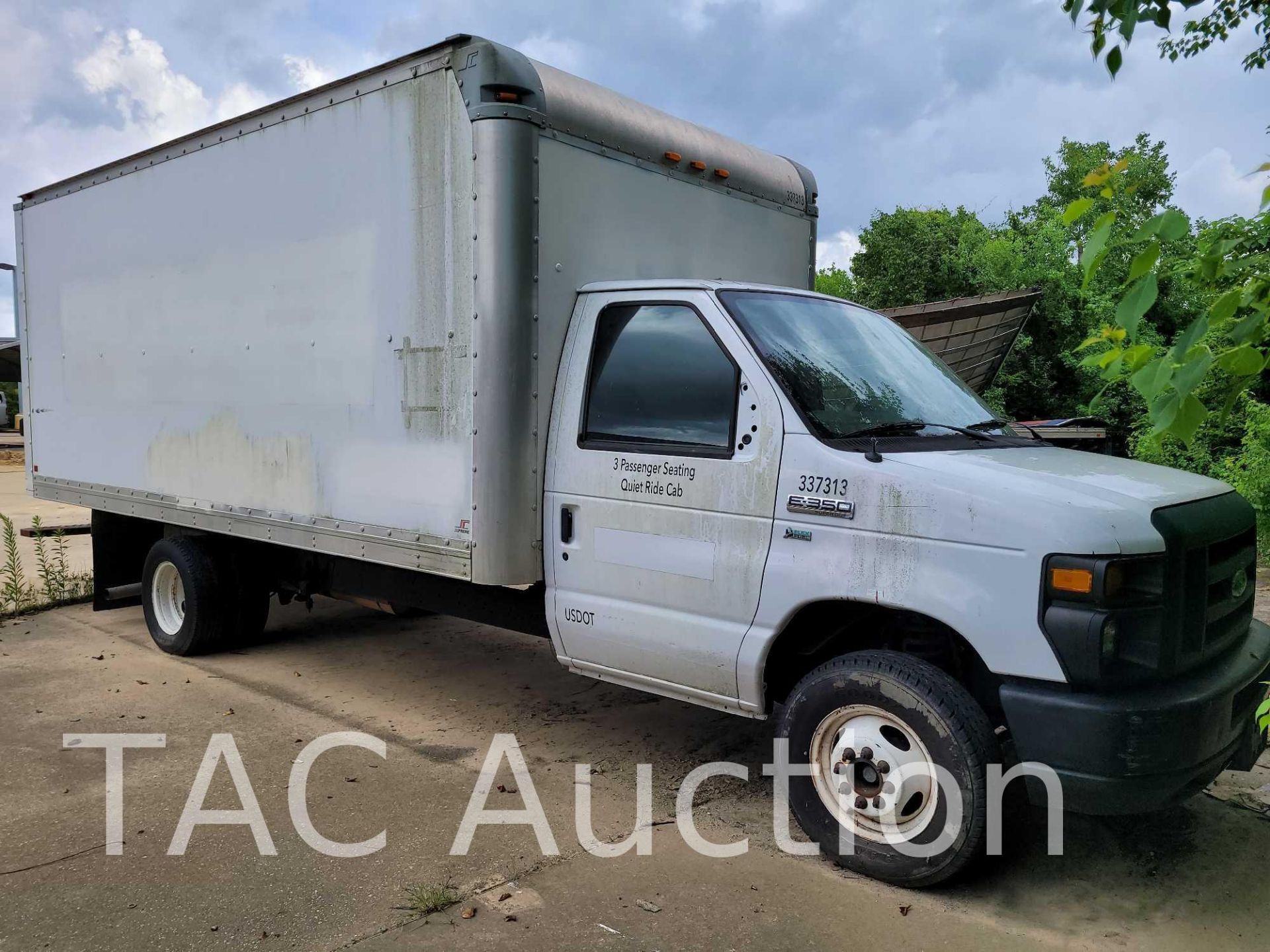 2013 Ford E-350 16ft Box Truck - Image 3 of 42