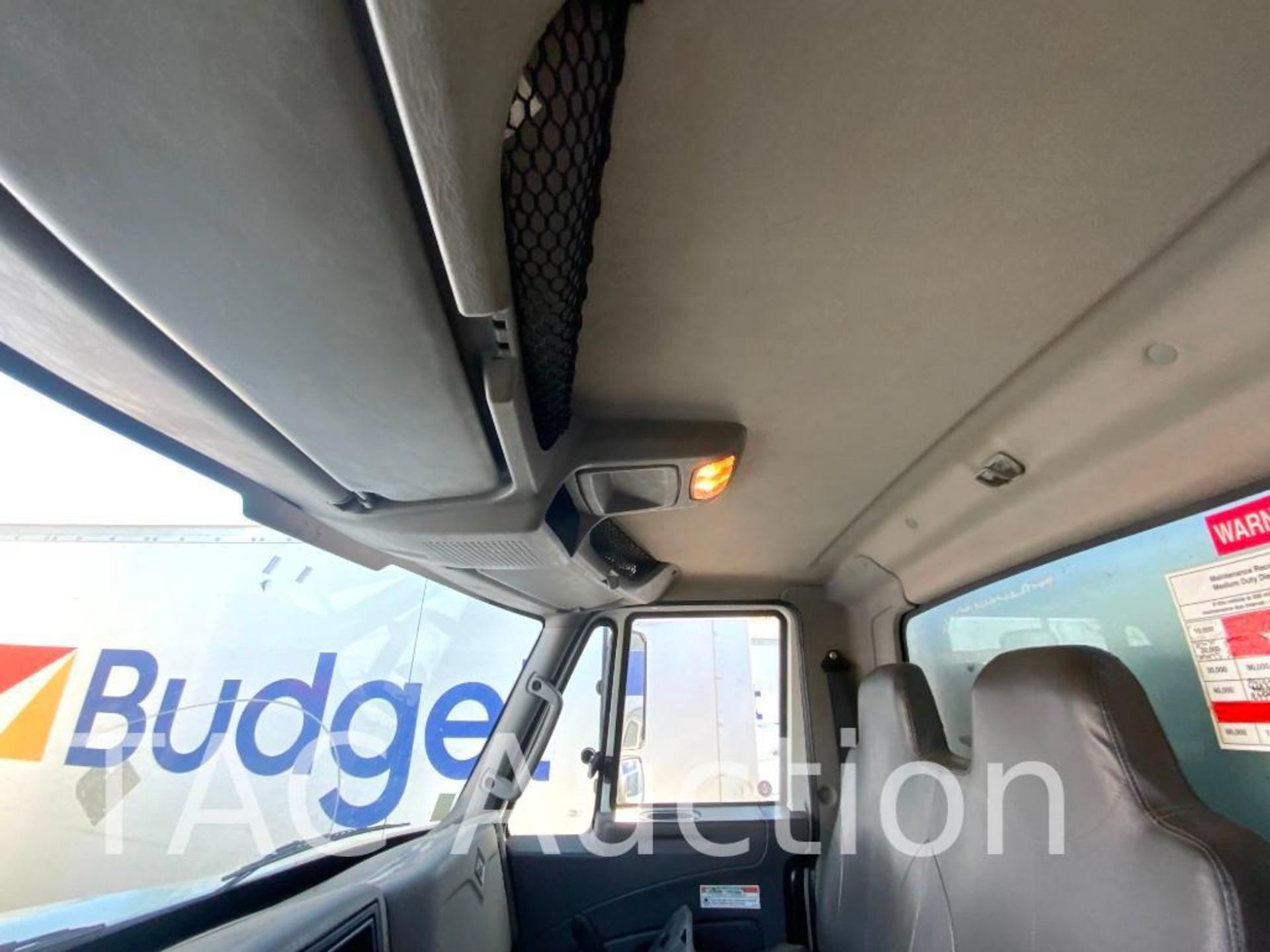 2015 International 4300 26ft Box Truck - Image 11 of 64