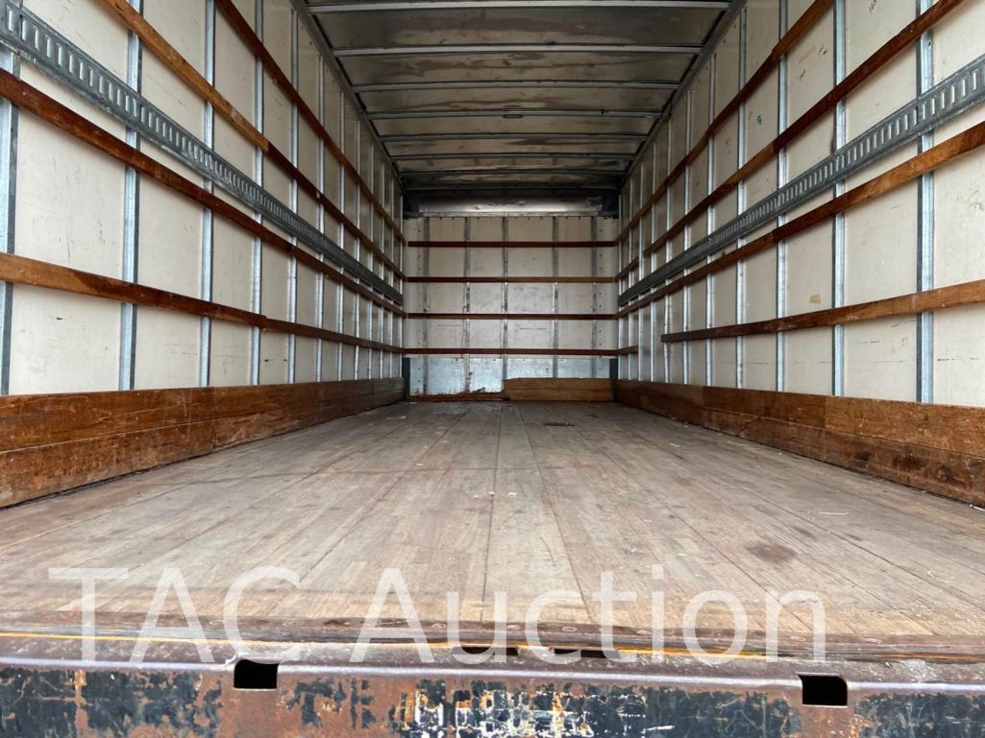 2015 International Durastar 4300 26ft Box Truck - Image 10 of 91