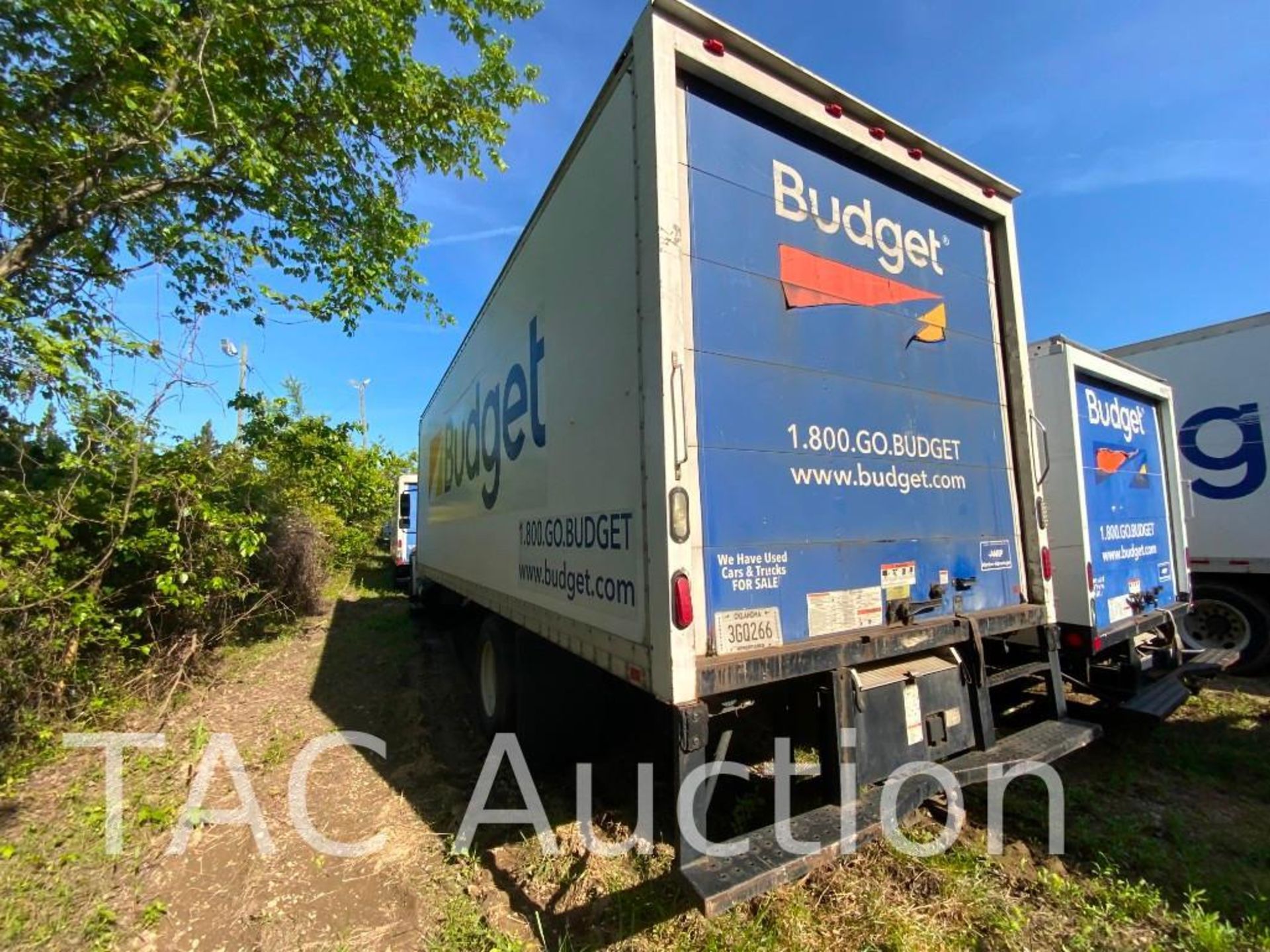 2015 International 4300 26ft Box Truck - Image 7 of 64