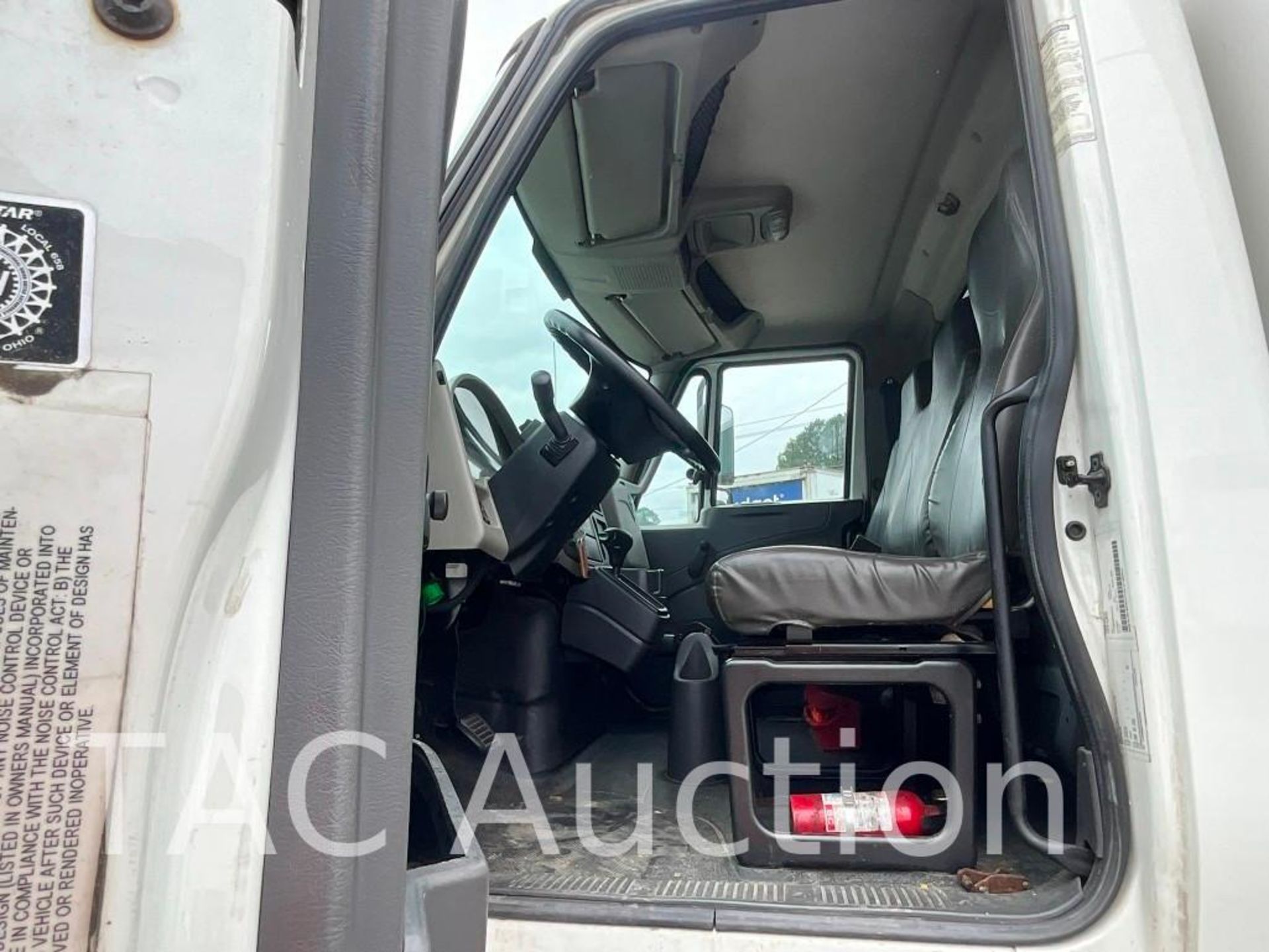2017 International Durastar 4300 26ft Box Truck - Image 10 of 60