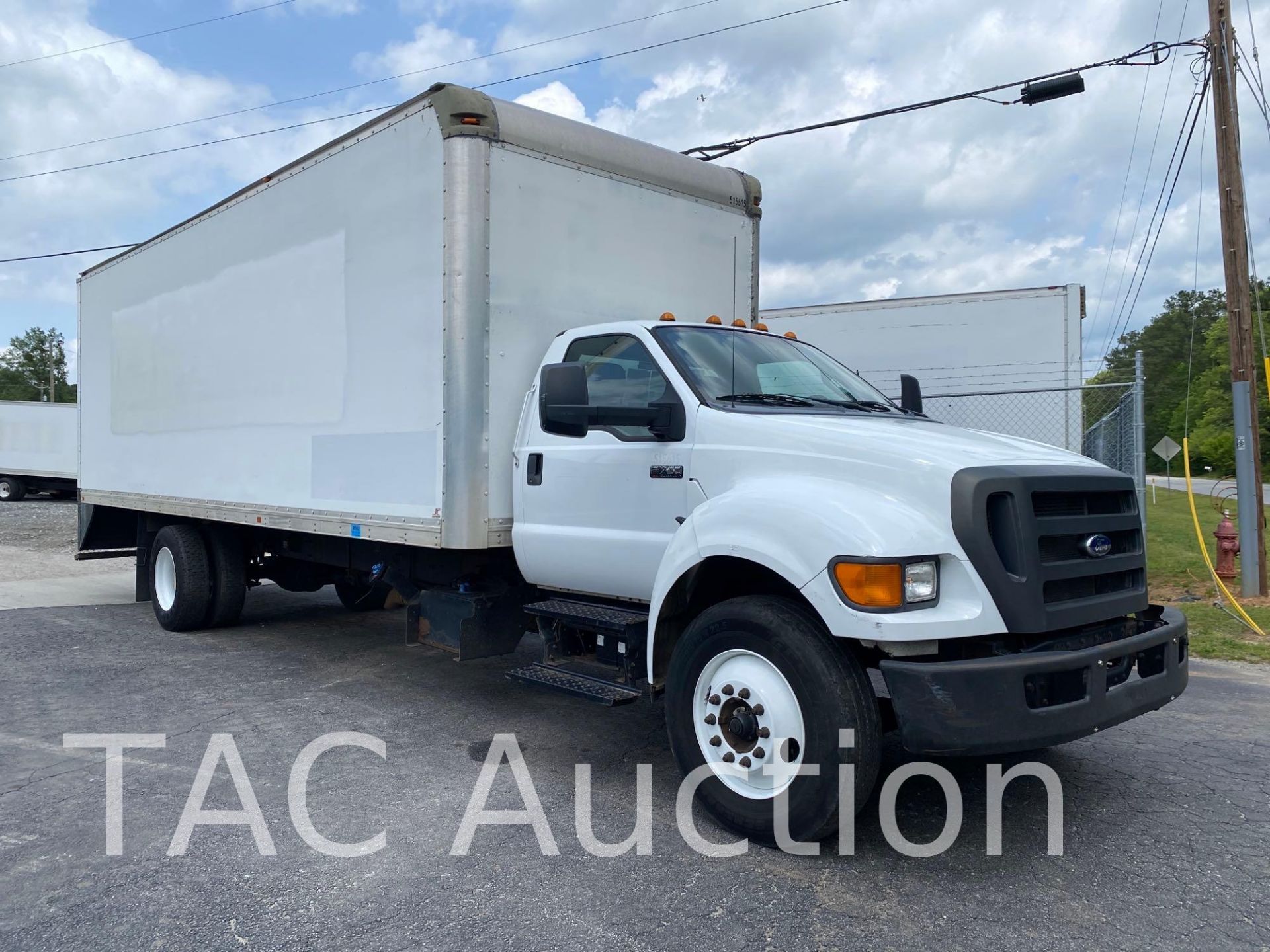 2015 Ford F-750 26ft Box Truck - Image 3 of 60