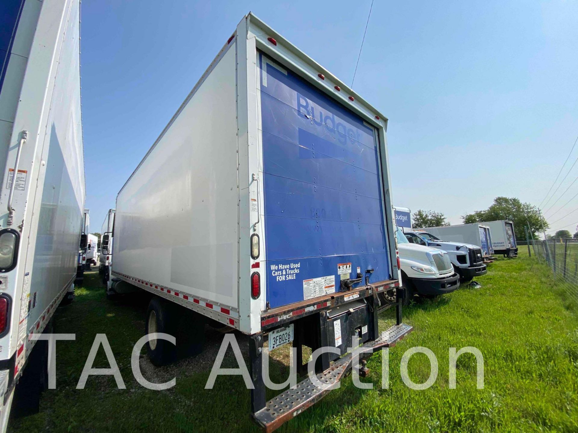 2017 International Durastar 4300 26ft Box Truck - Image 4 of 45
