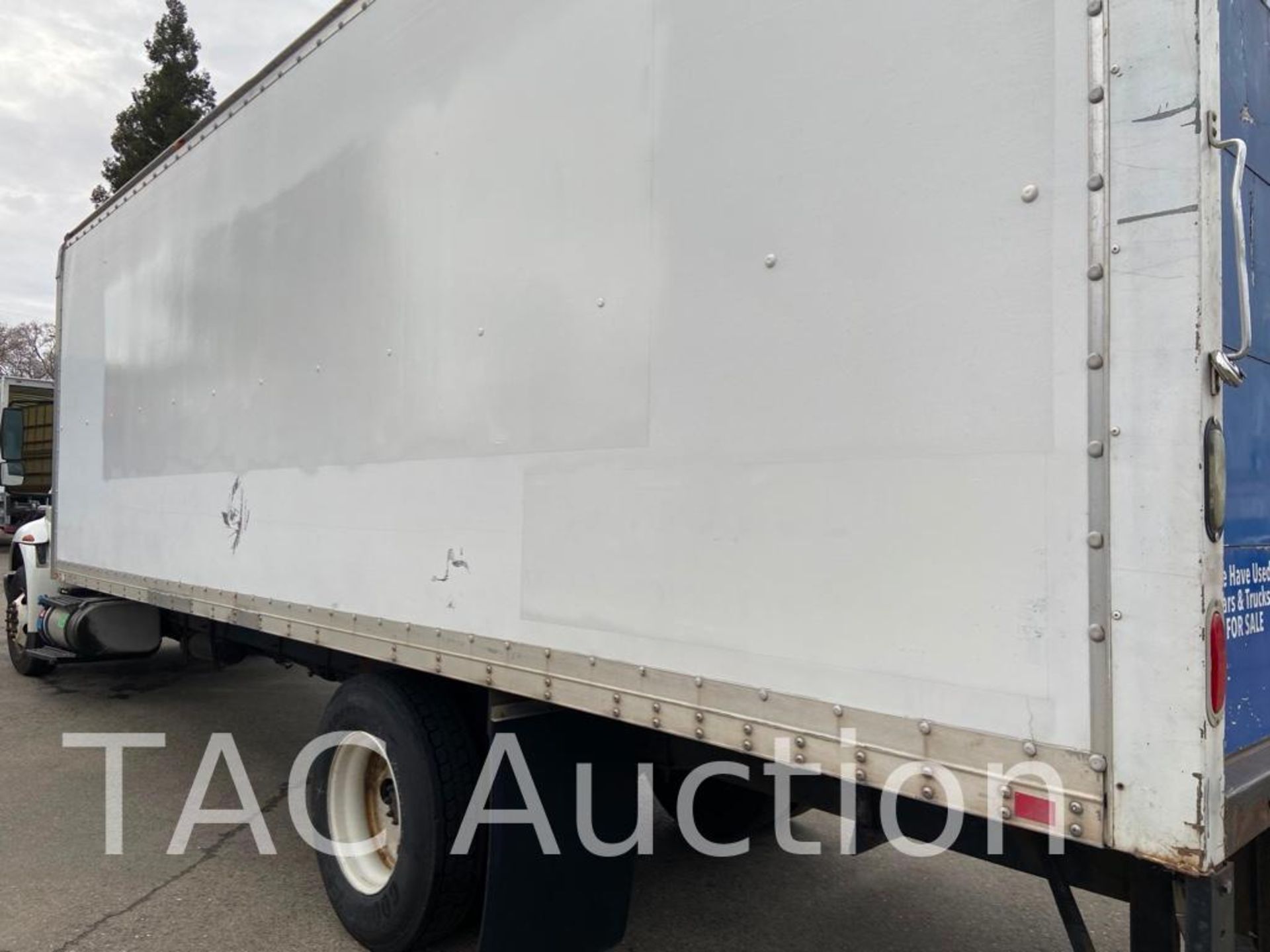 2015 International Durastar 4300 26ft Box Truck - Image 55 of 98