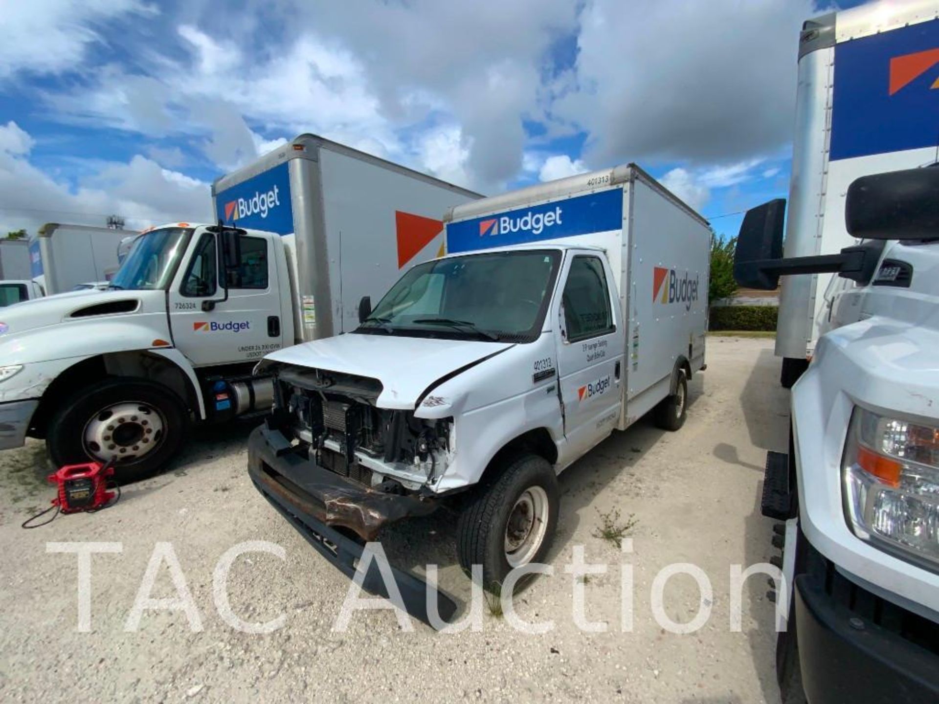 2014 Ford E-350 12ft Box Truck