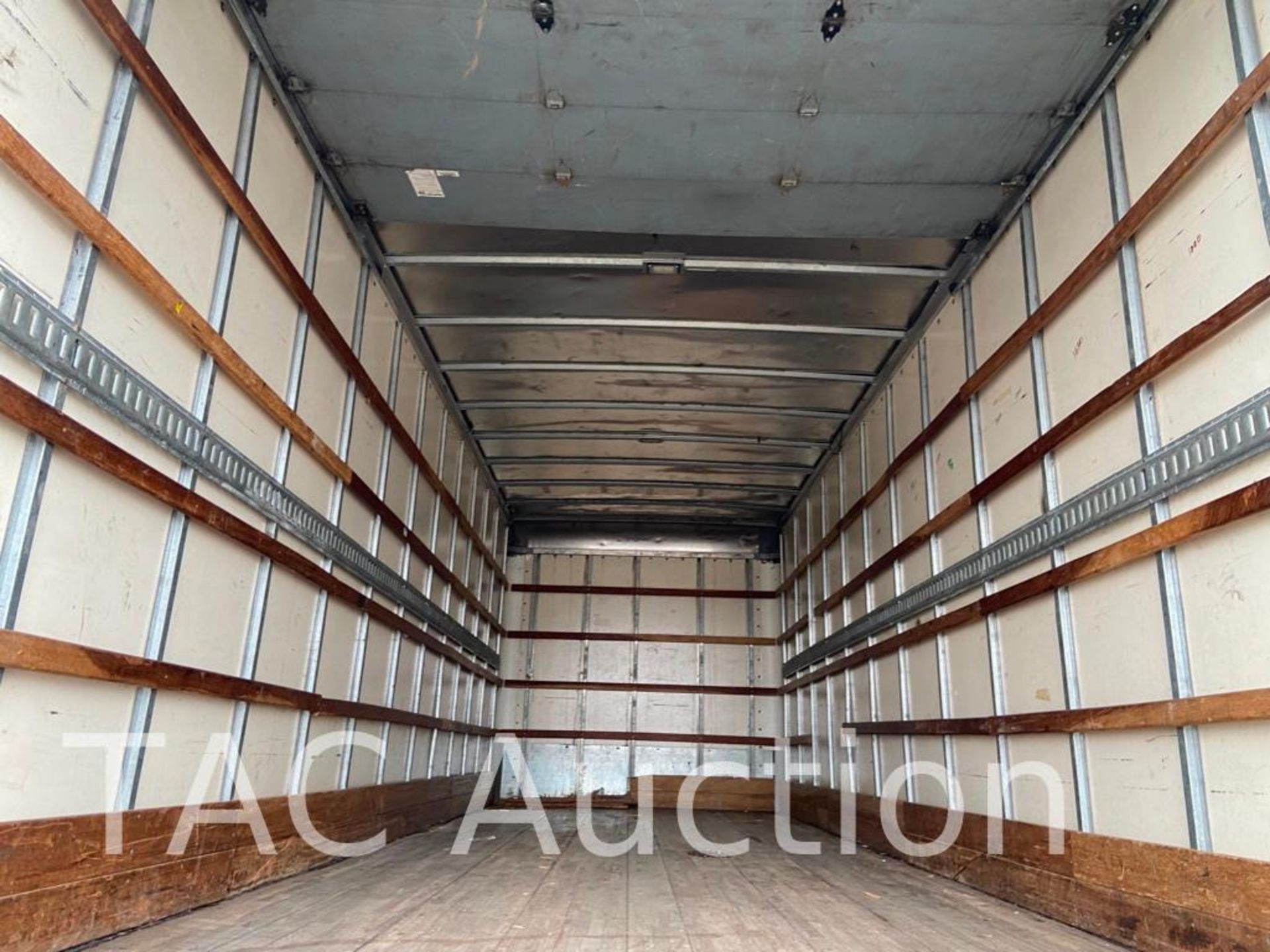 2015 International Durastar 4300 26ft Box Truck - Image 10 of 98